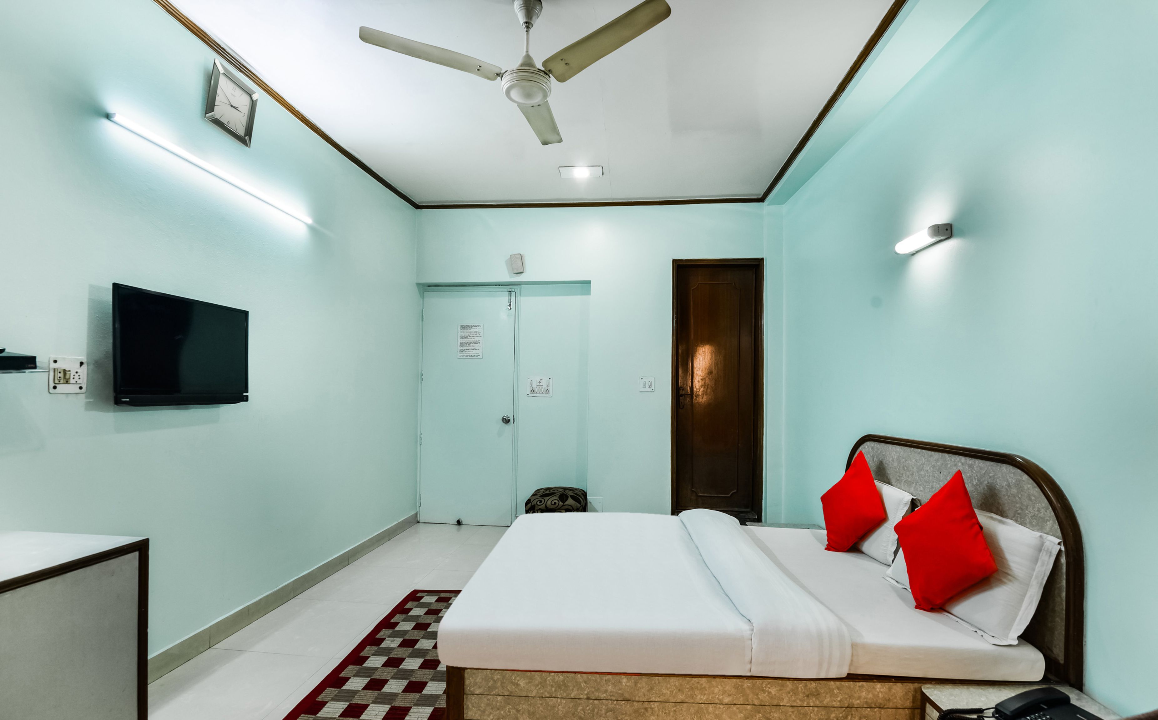Spot On 45956 Hotel Woodland Dx Spot New Delhi Hotel Price - 