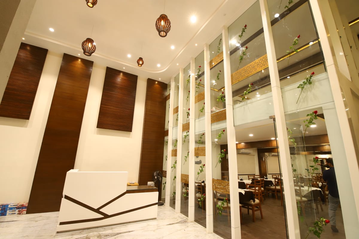 Hotel Rama's 𝗕𝗢𝗢𝗞 Ratlam Hotel