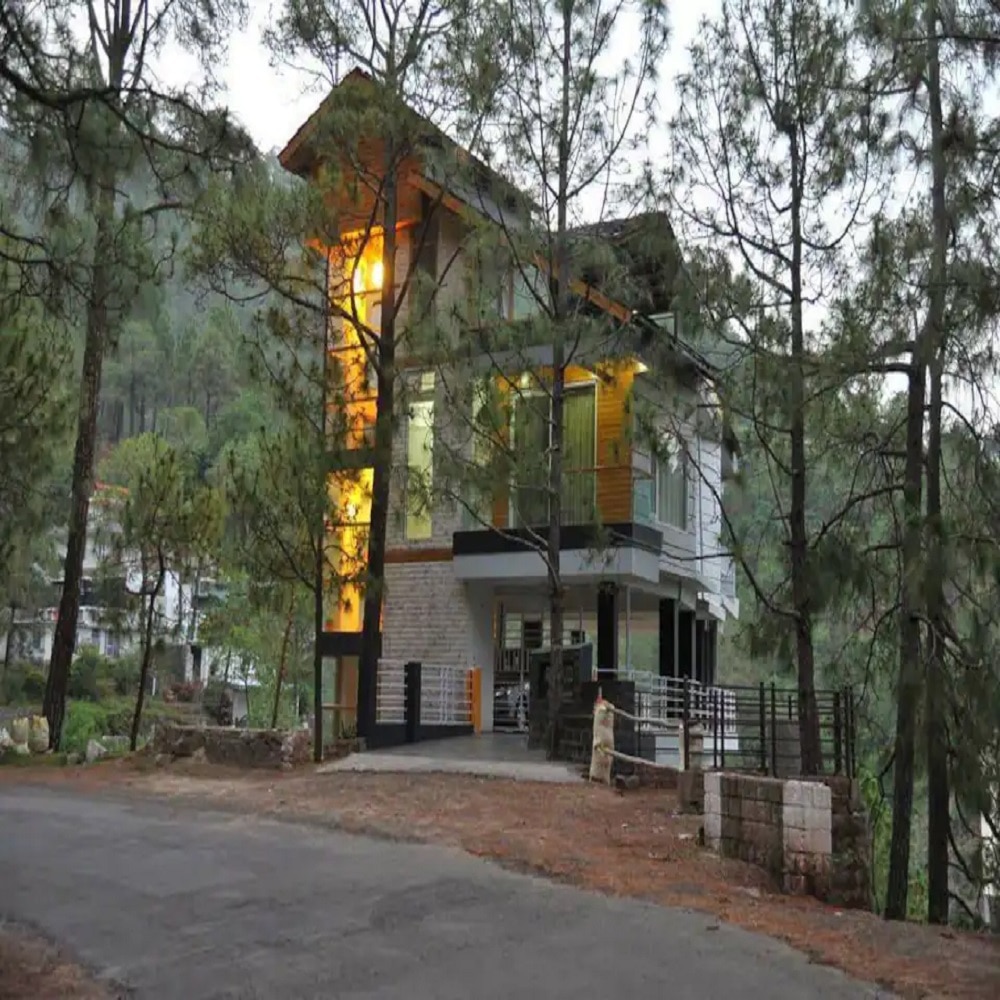 Gallery Detail: Urban Woods Entire 2 Bhk Service Apartment 𝗕𝗢𝗢𝗞 Kasauli Apartment