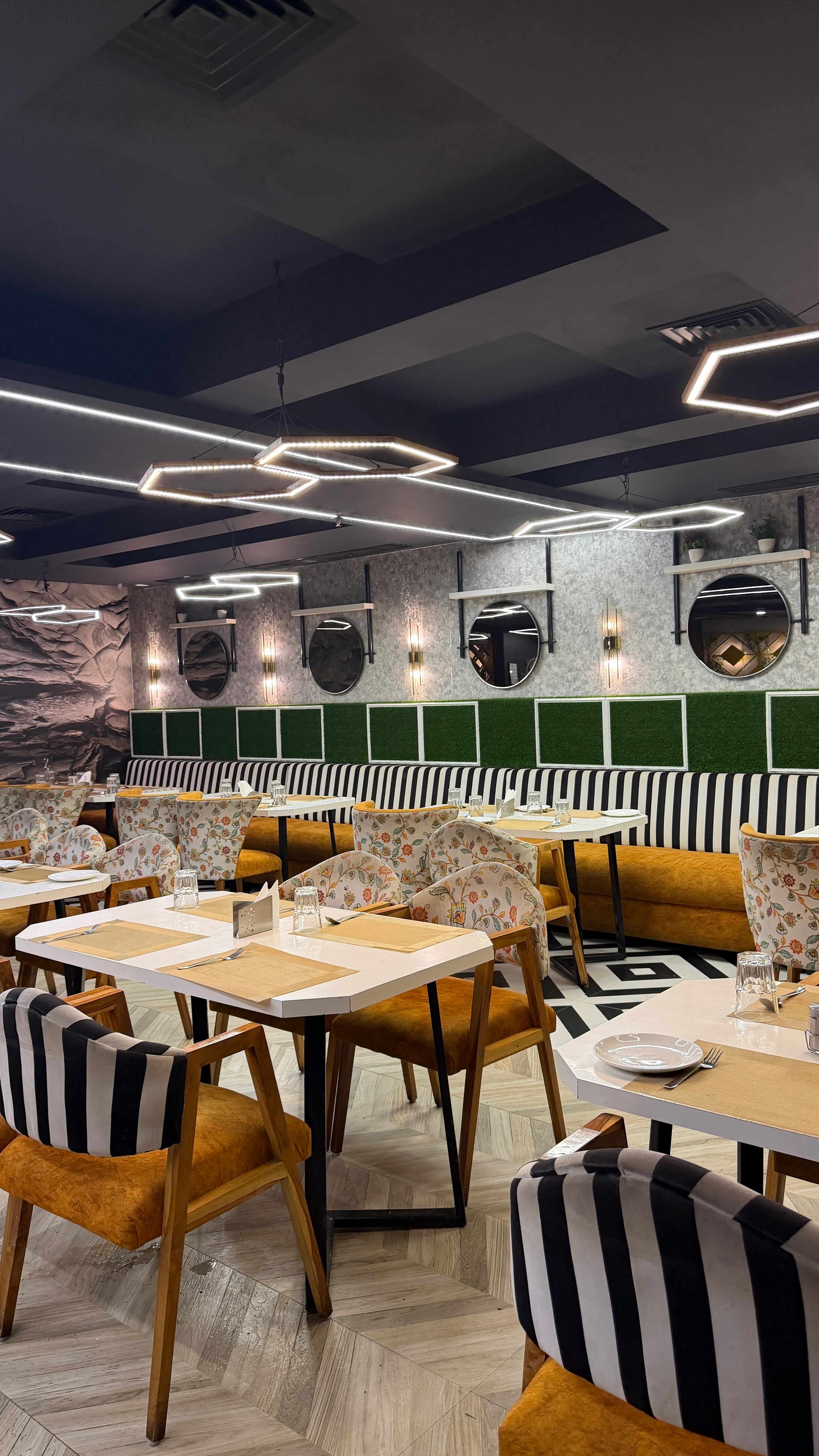 SILVER SPOON RESTAURANT