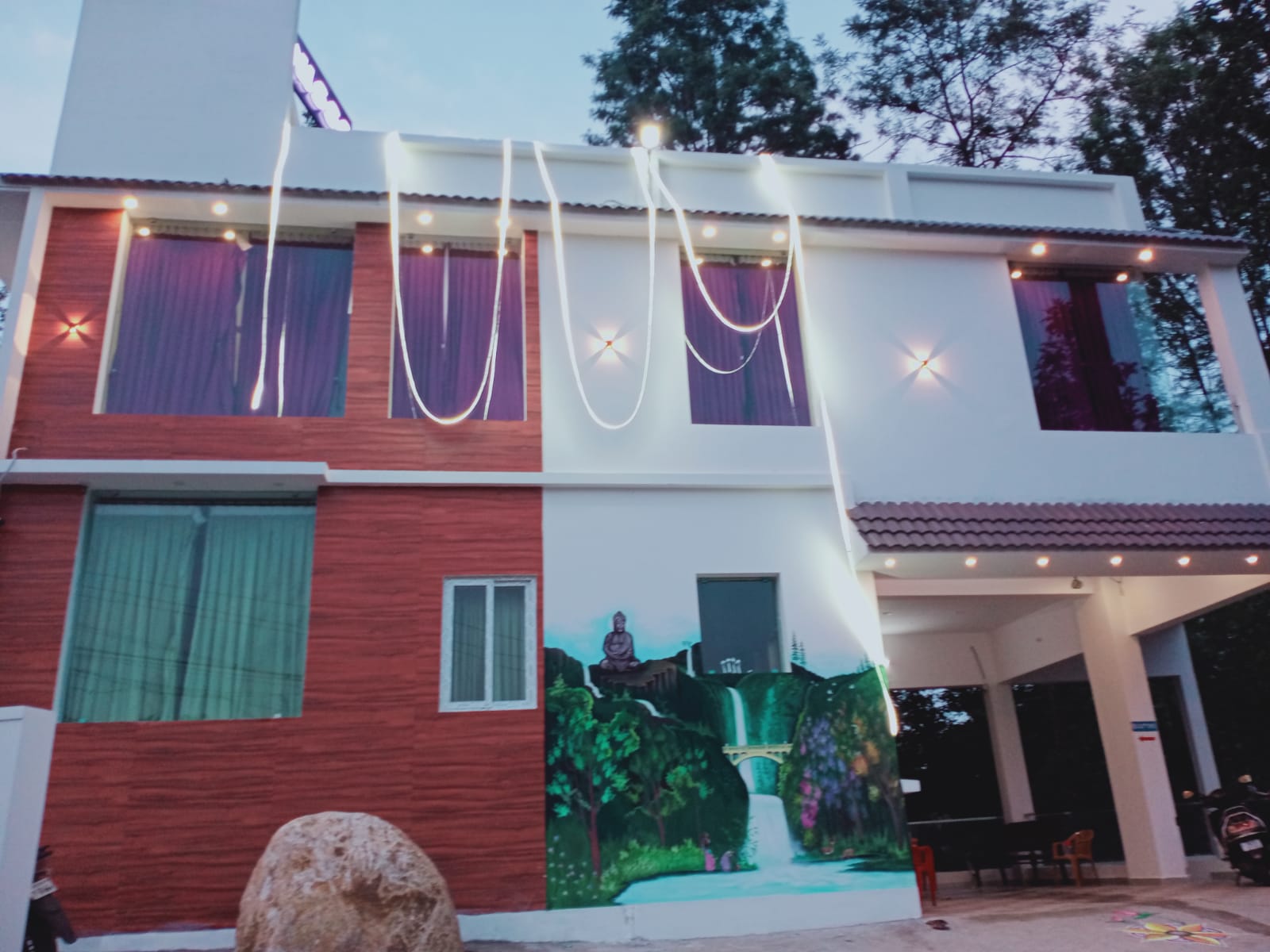 White Housse 𝗕𝗢𝗢𝗞 Yercaud Hotel