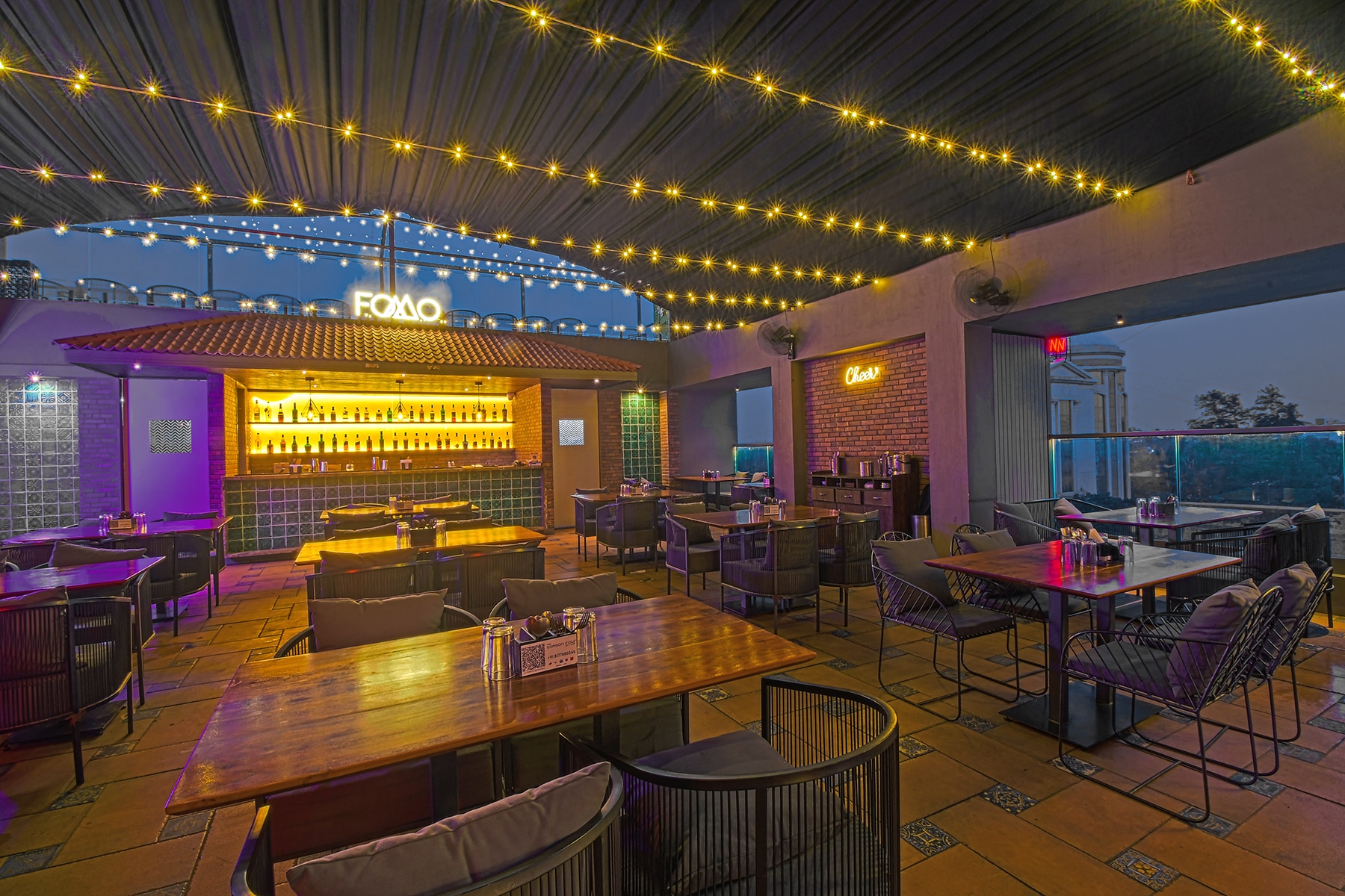 Fomo Lawn Bar
