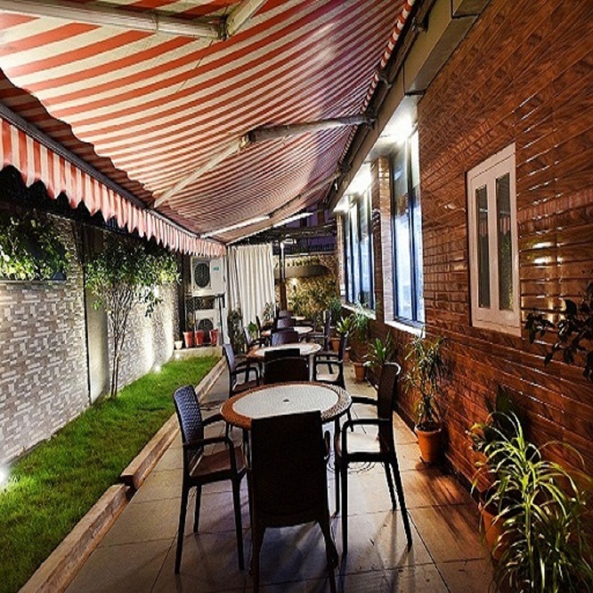 Cafe Harmony