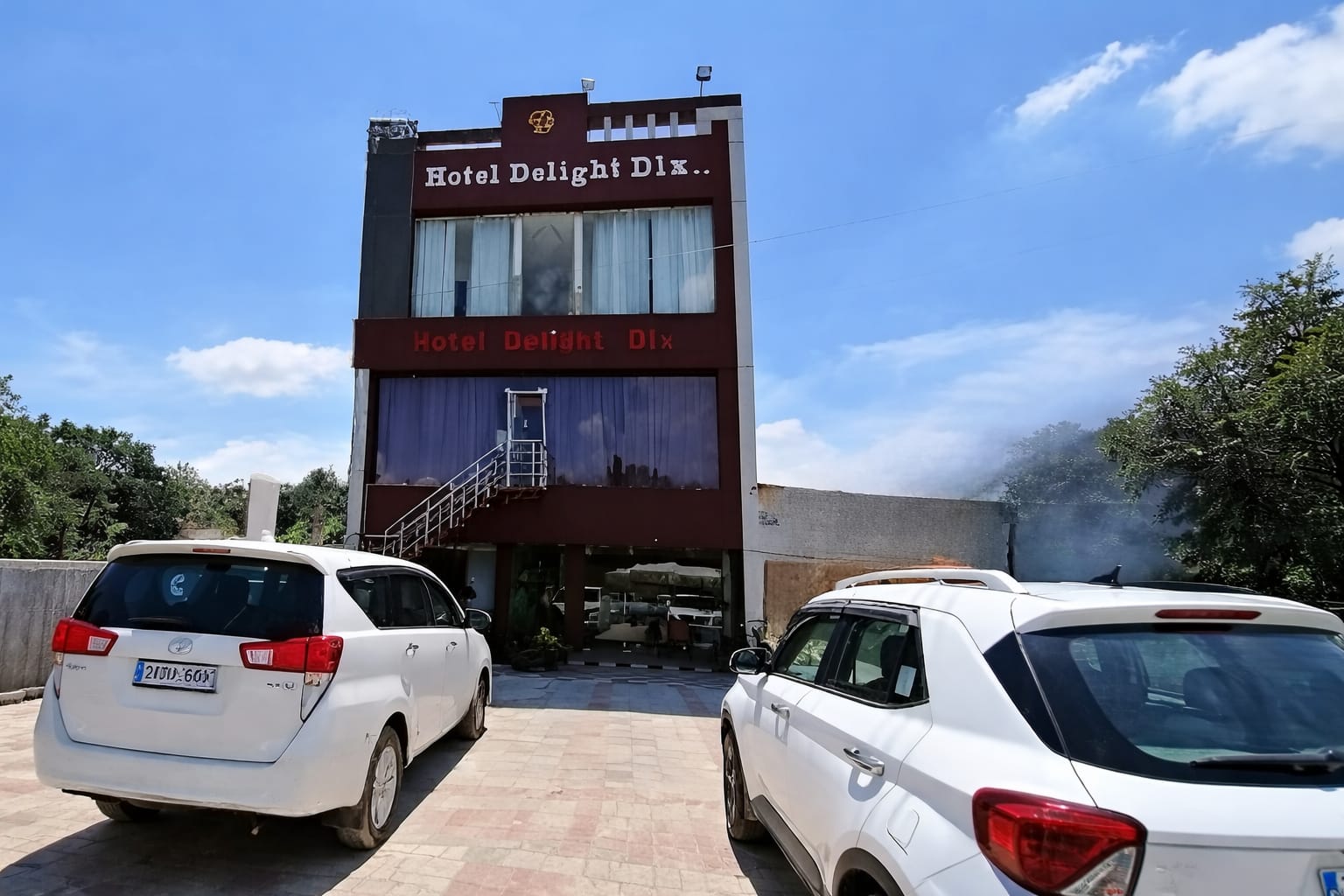 Hotel delight deluxe