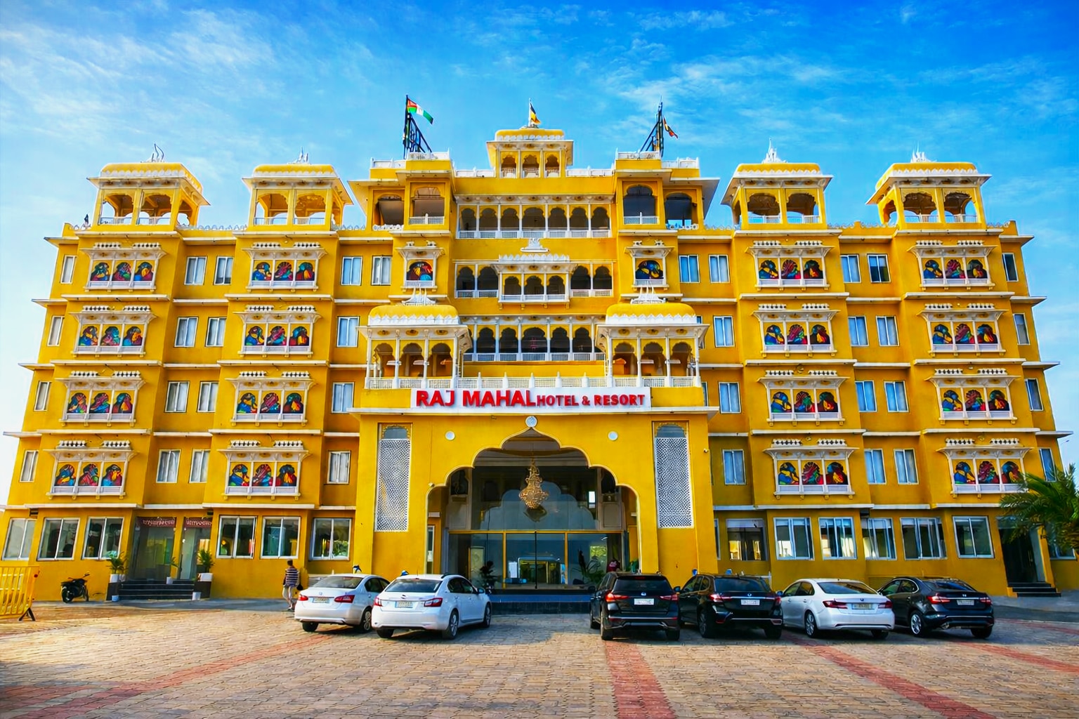 Rajmahal Hotel and Resort 𝗕𝗢𝗢𝗞 Ujjain Hotel