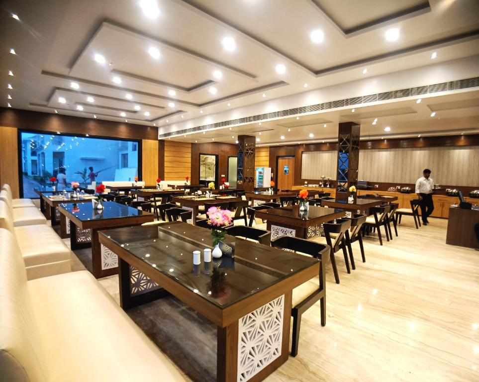 Resto & Cafe