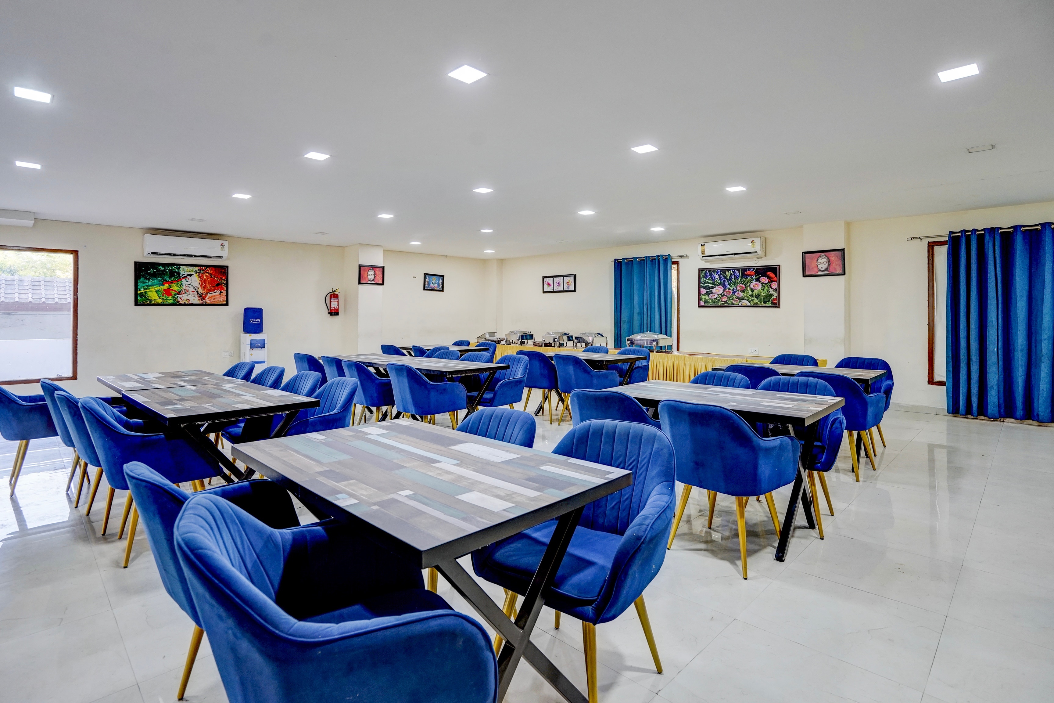 Hotel Noida Grand Restaurant