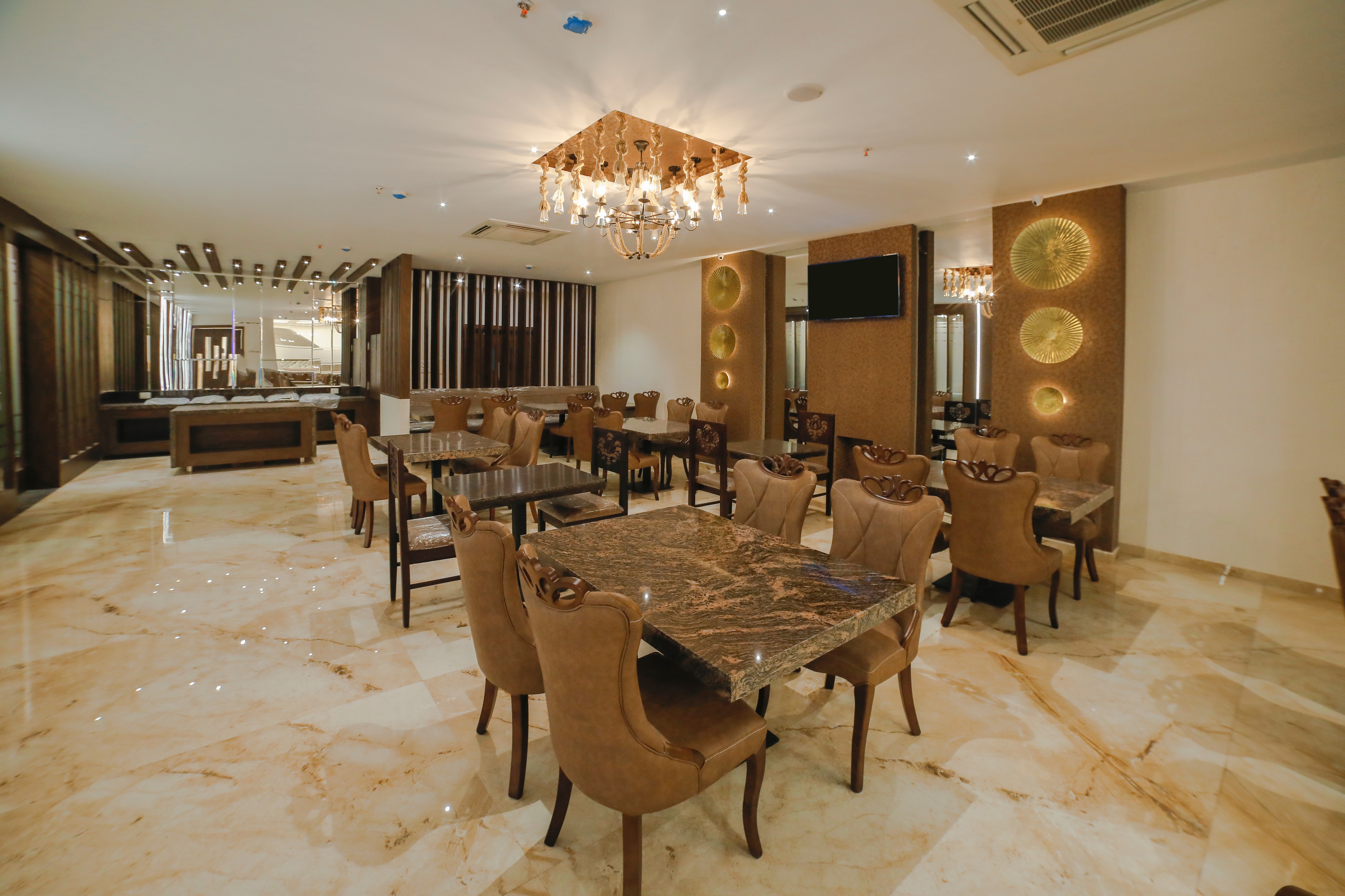 AROMAS ROYAL KITCHEN - MULTI CUISINE RESTAURENT