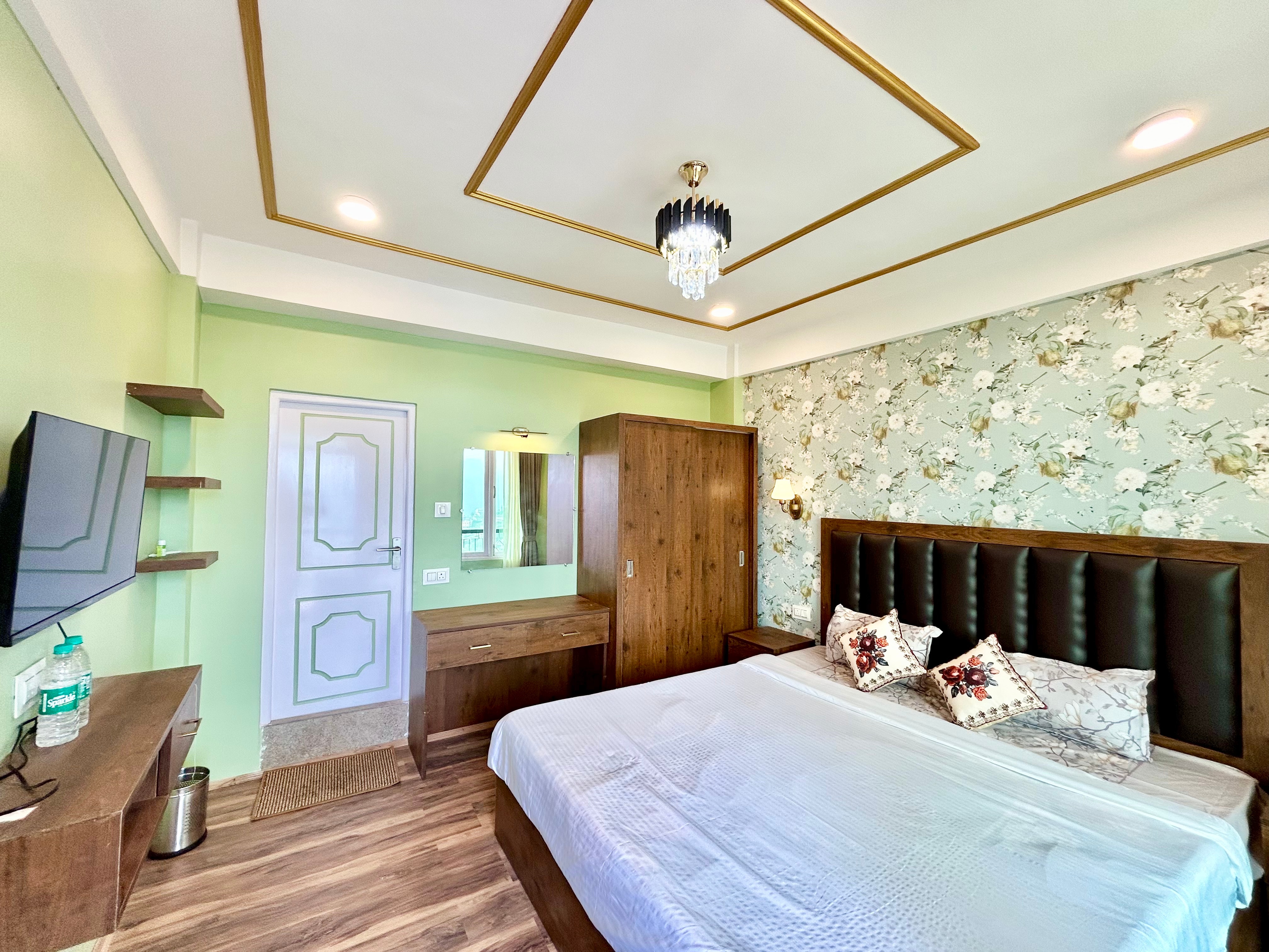 Yepplo Mountain View Luxury Rooms in the heart of Darjeeling 𝗕𝗢𝗢𝗞 ...