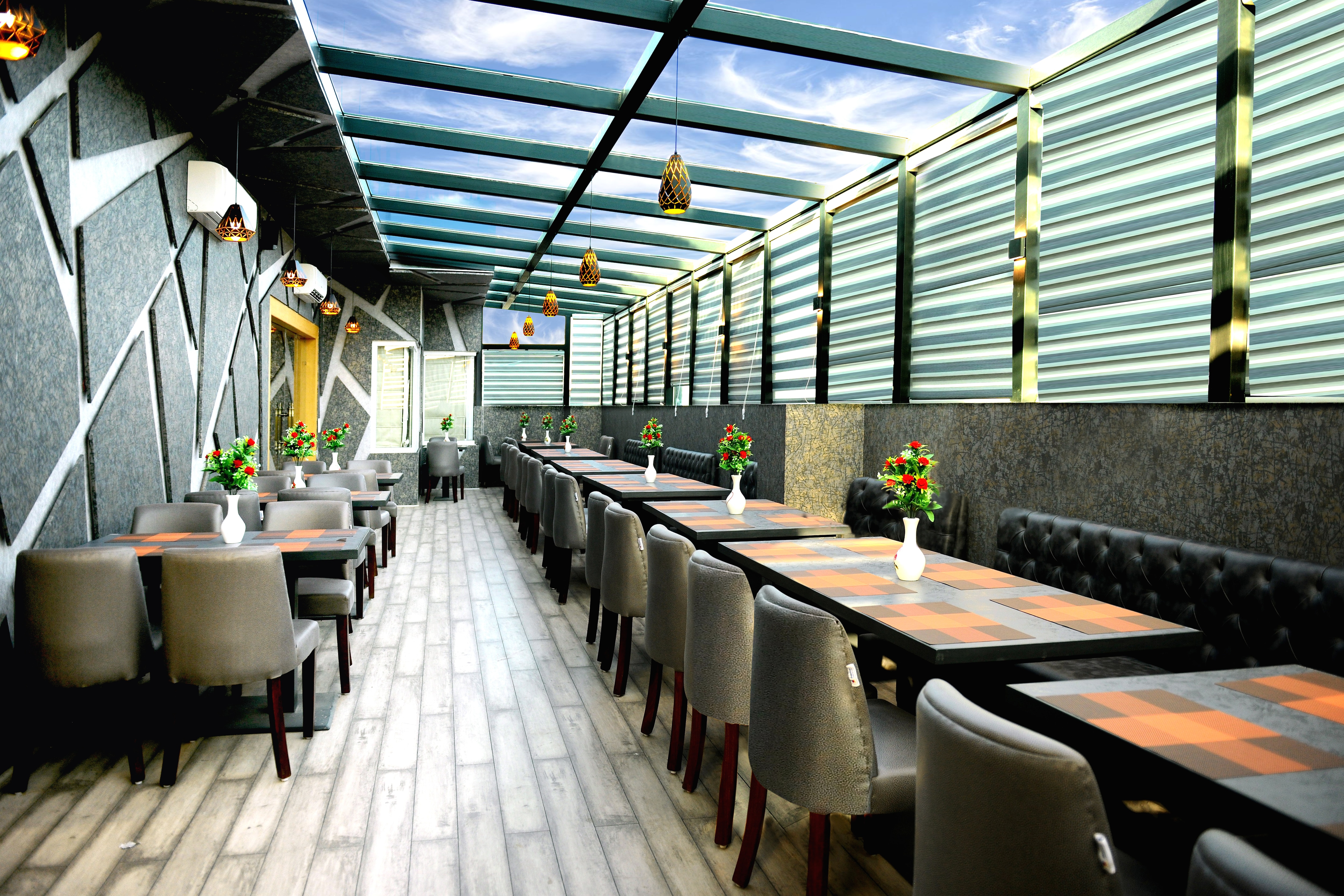 Roof Top Restaurant