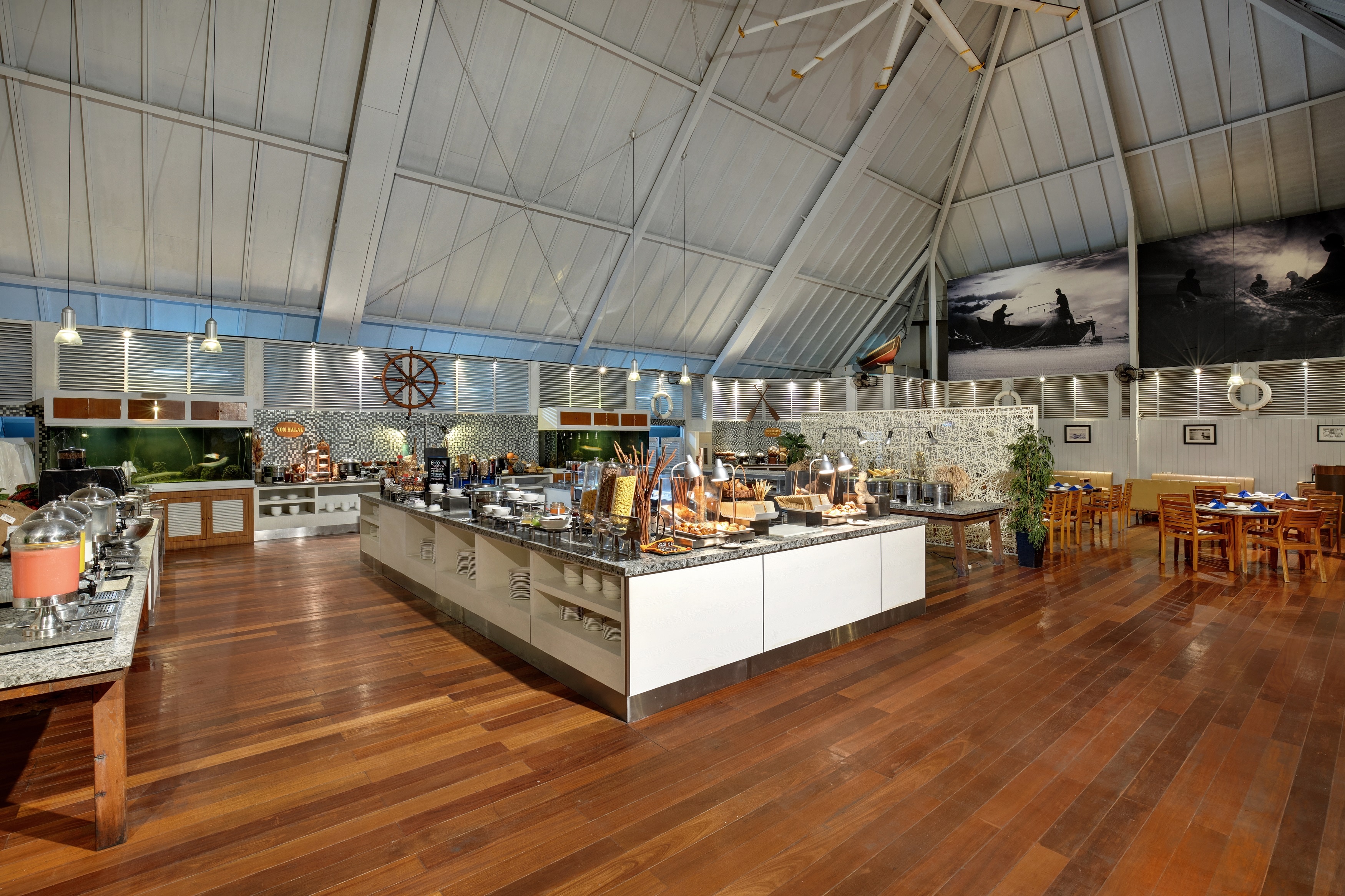 Waves Restaurant