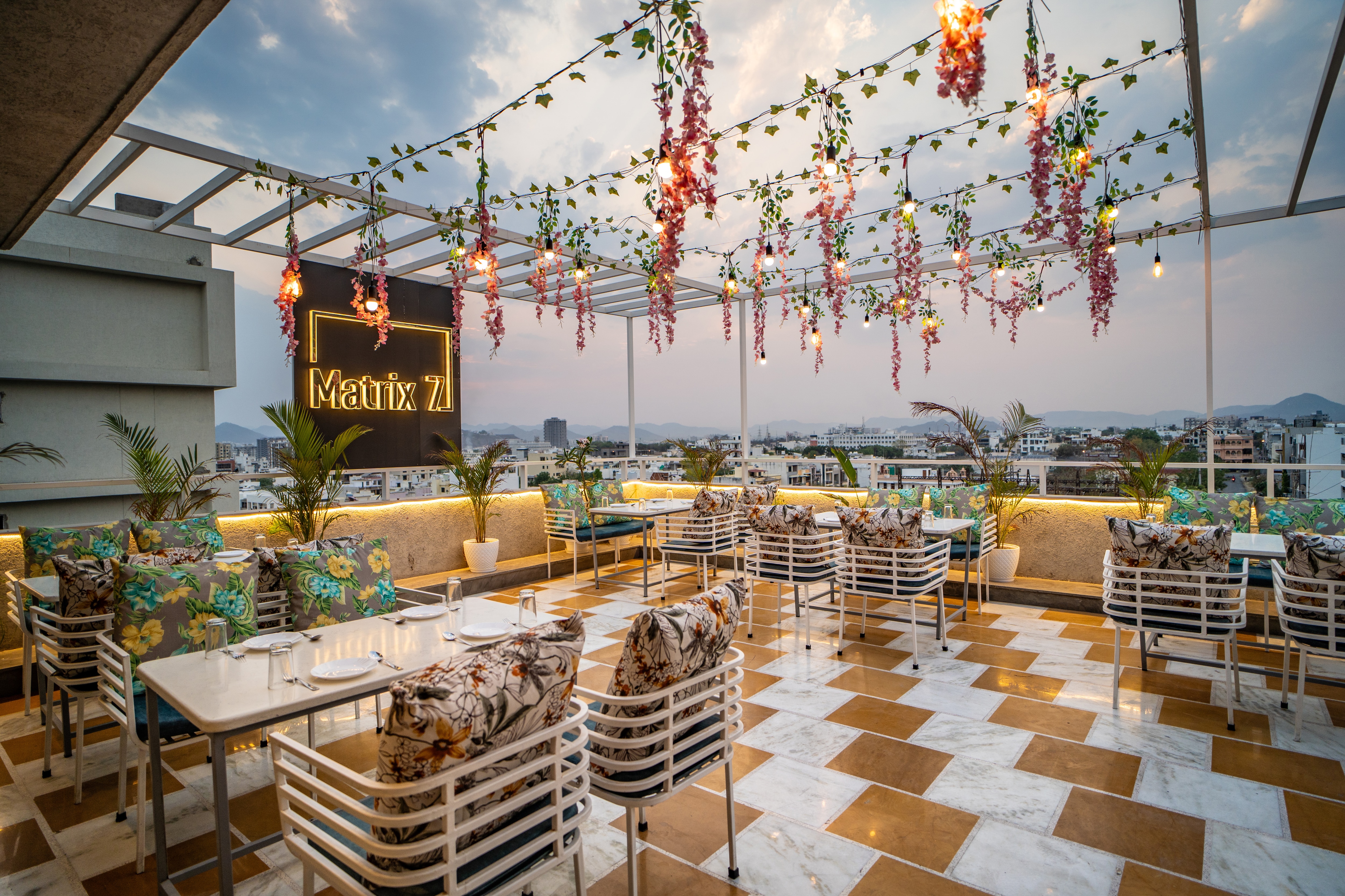 MATRIX 7 BISTRO