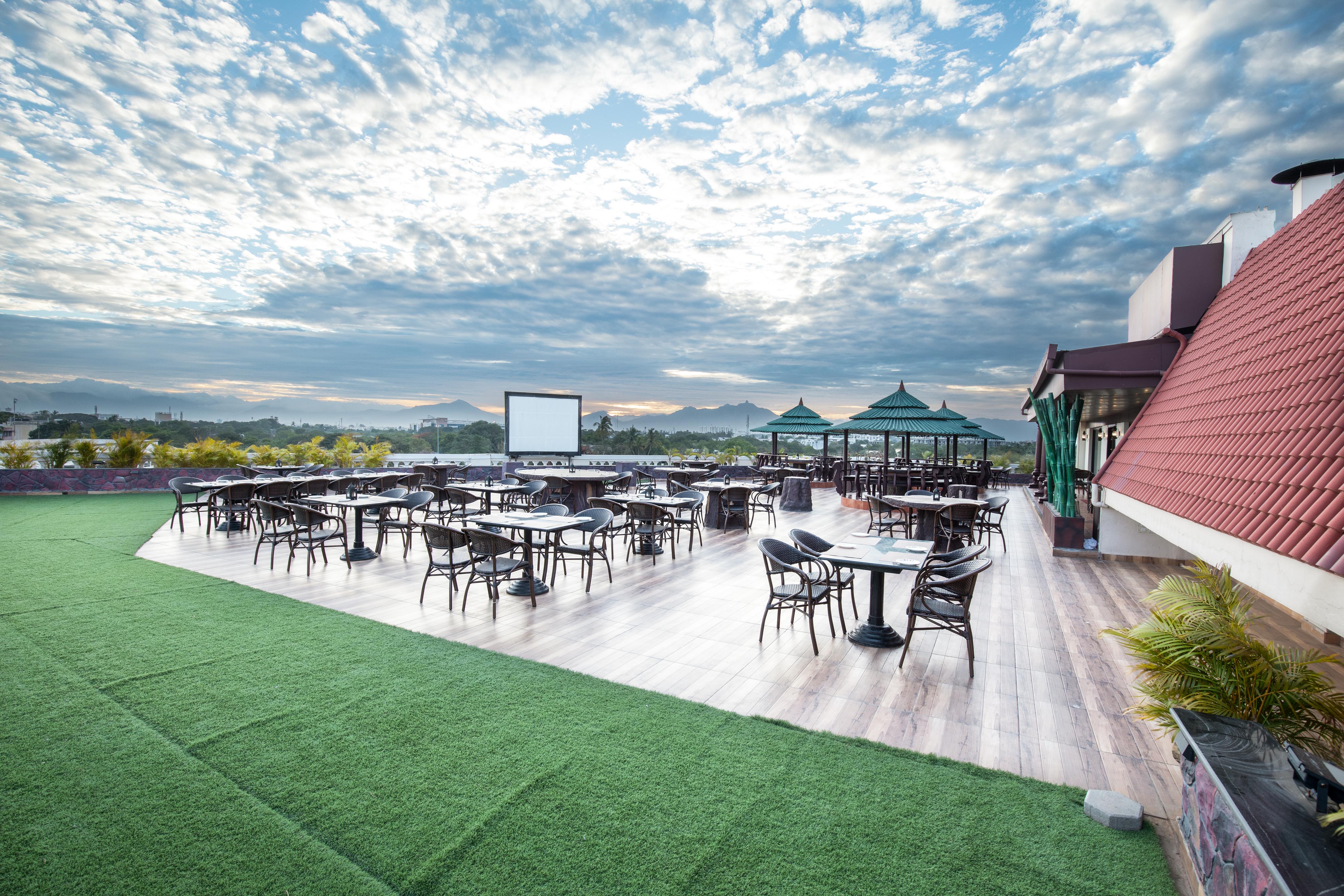 Jenney club restarunt