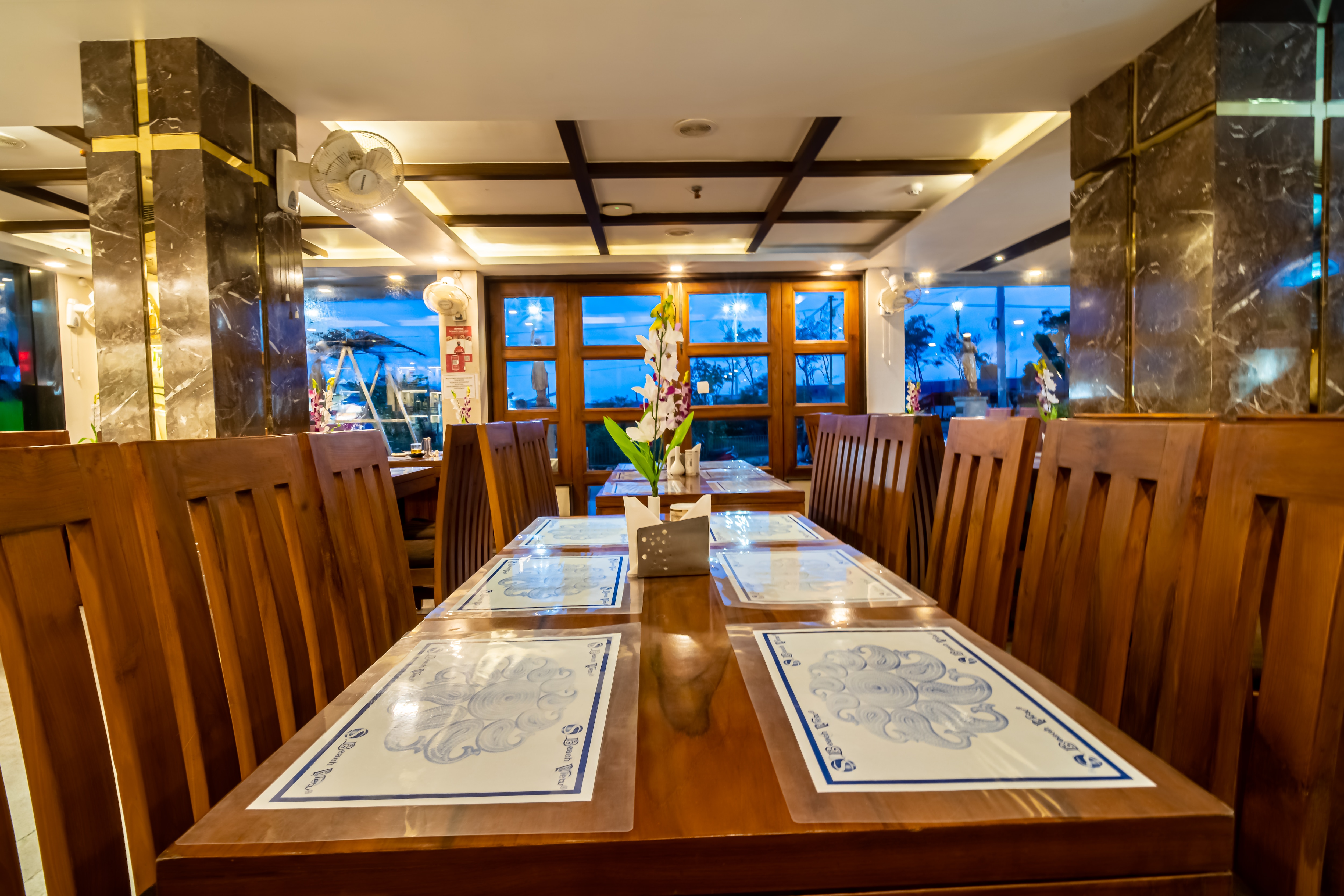 beach view restaurant