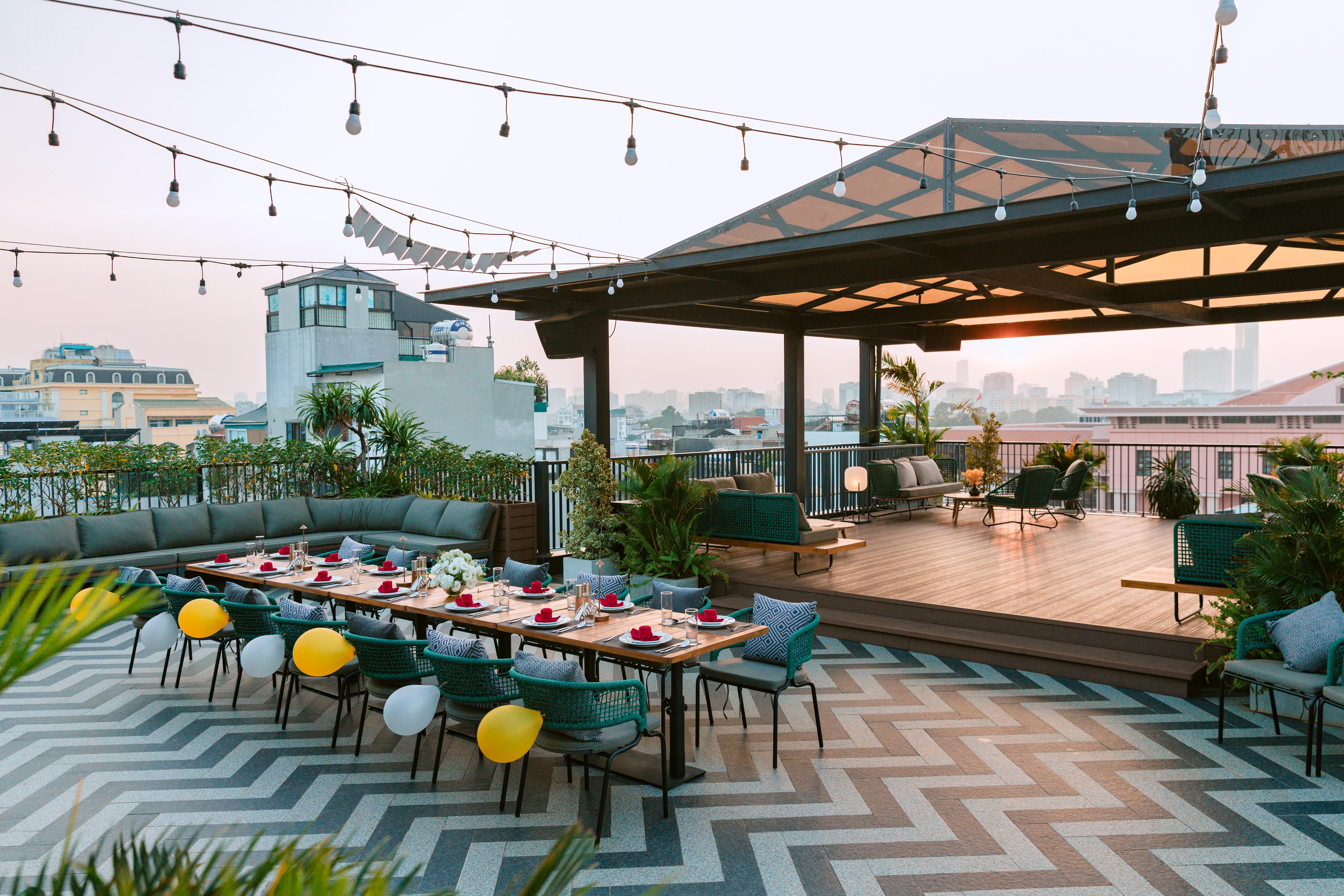 Oasis Sky Lounge