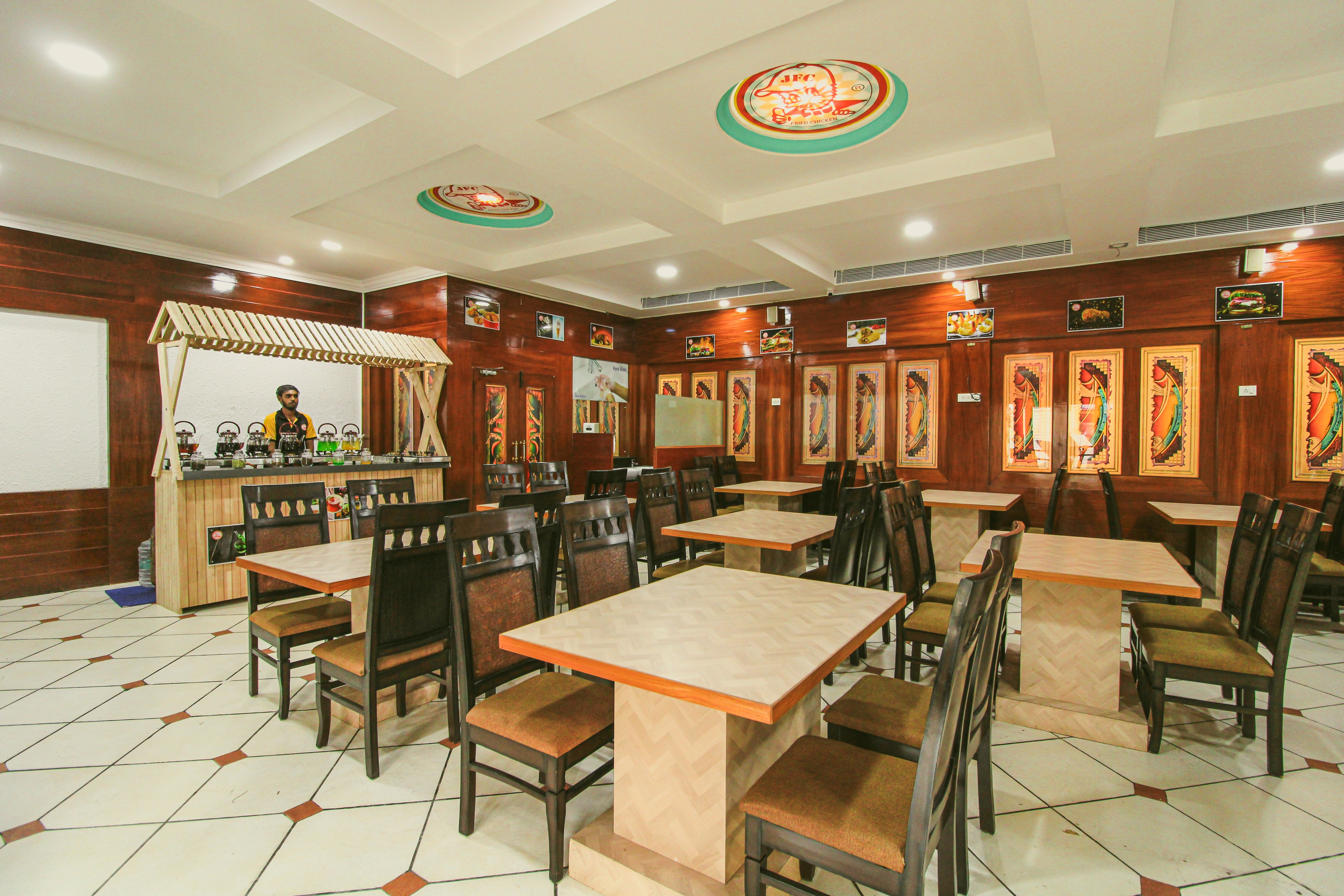 ERODE CAFE HIGH CLASS PURE VEGETARIAN RESTAURANT