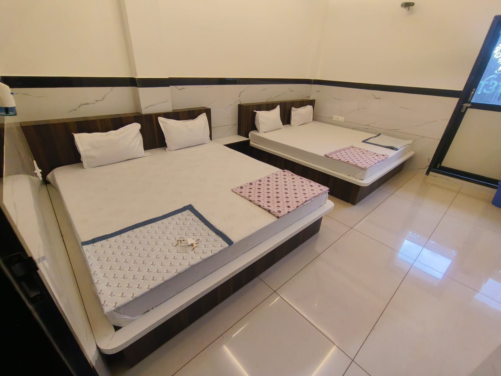 Hoel Hoel Shree Radhe Radhe Hotel Khatu - Reviews, Photos & Offer
