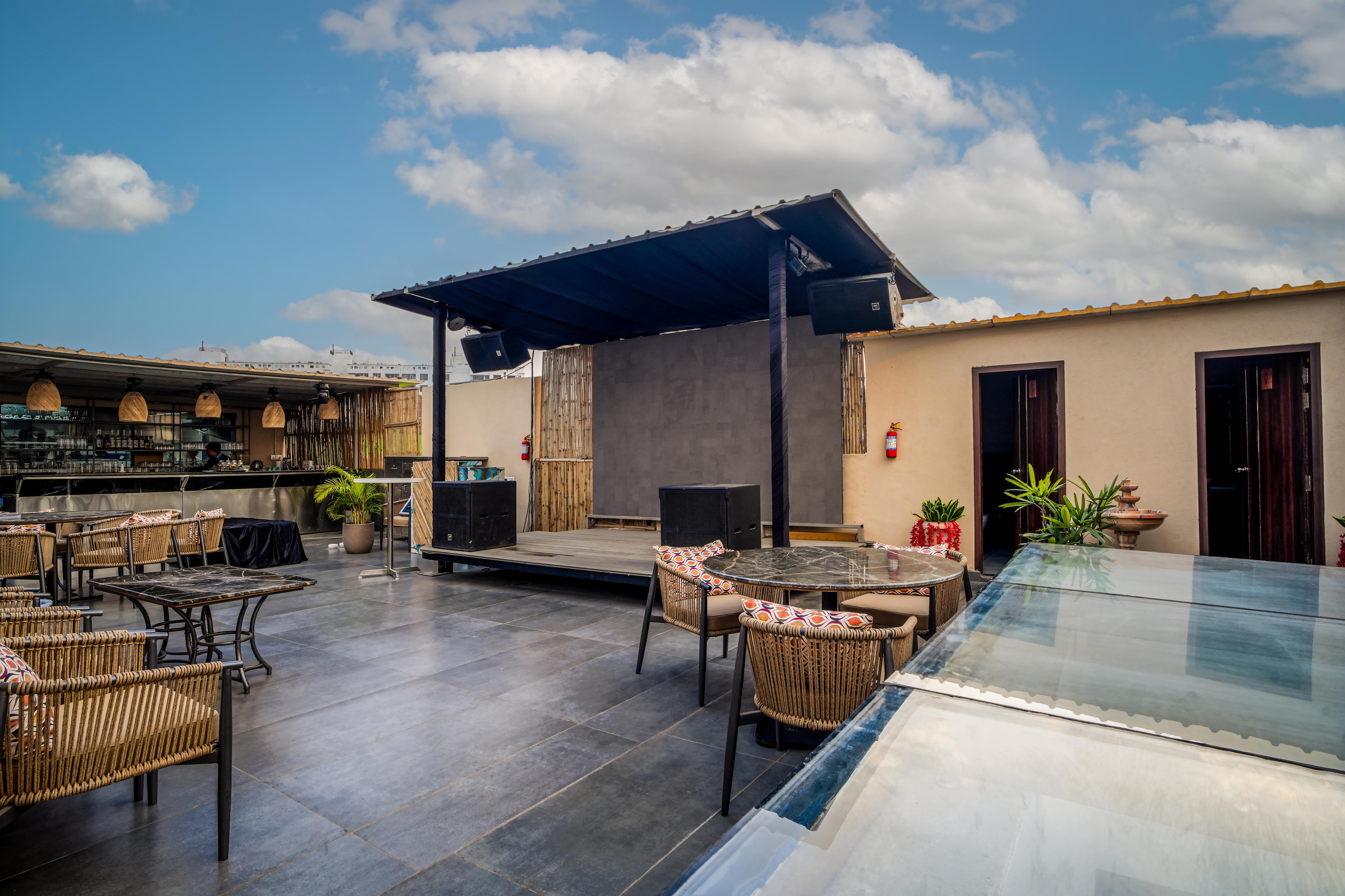 Tipsy Rooftop Restaurant
