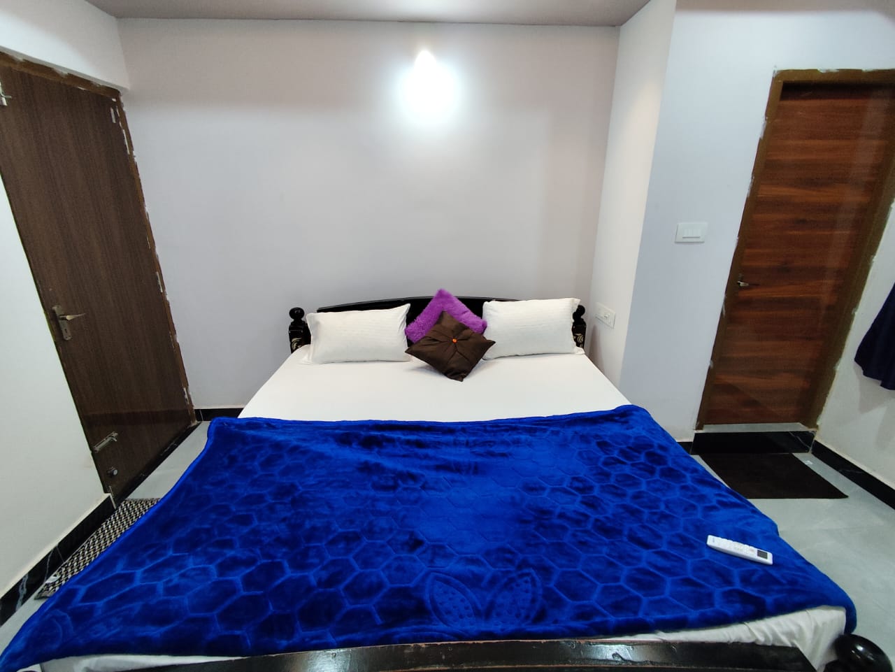 【R&B】room service Introducing Room Service 🏩 A supergroup born from India's top
