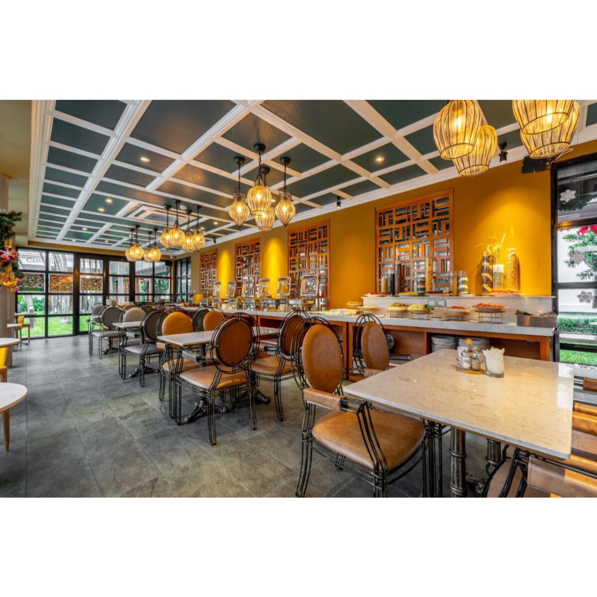 La Piscine Café Restaurant