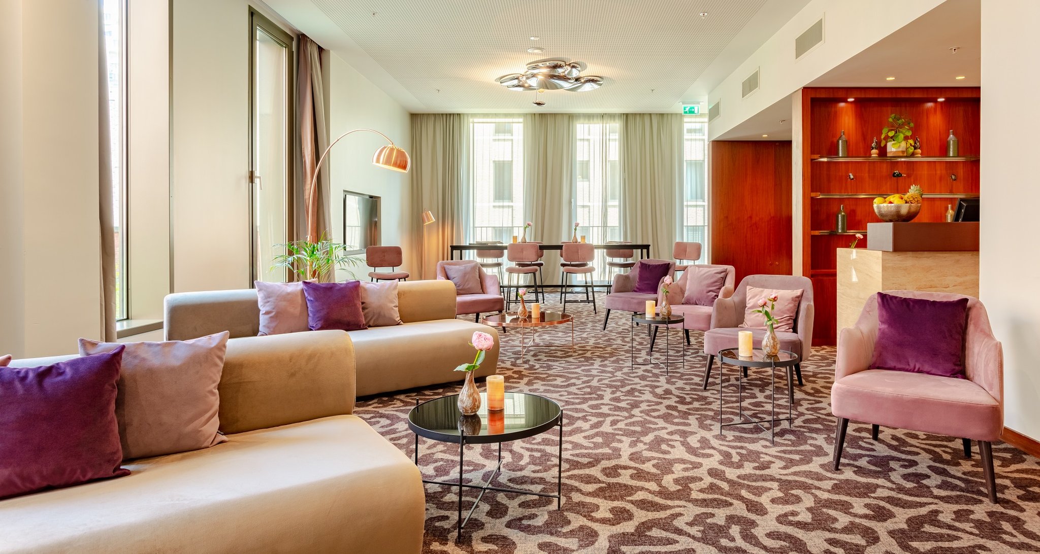 Manhattan Lounge Bar