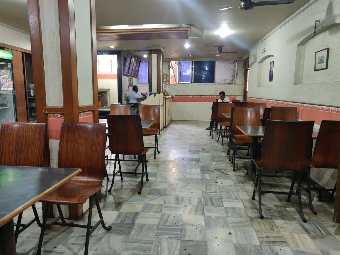 Aarthi Veg Restaurant