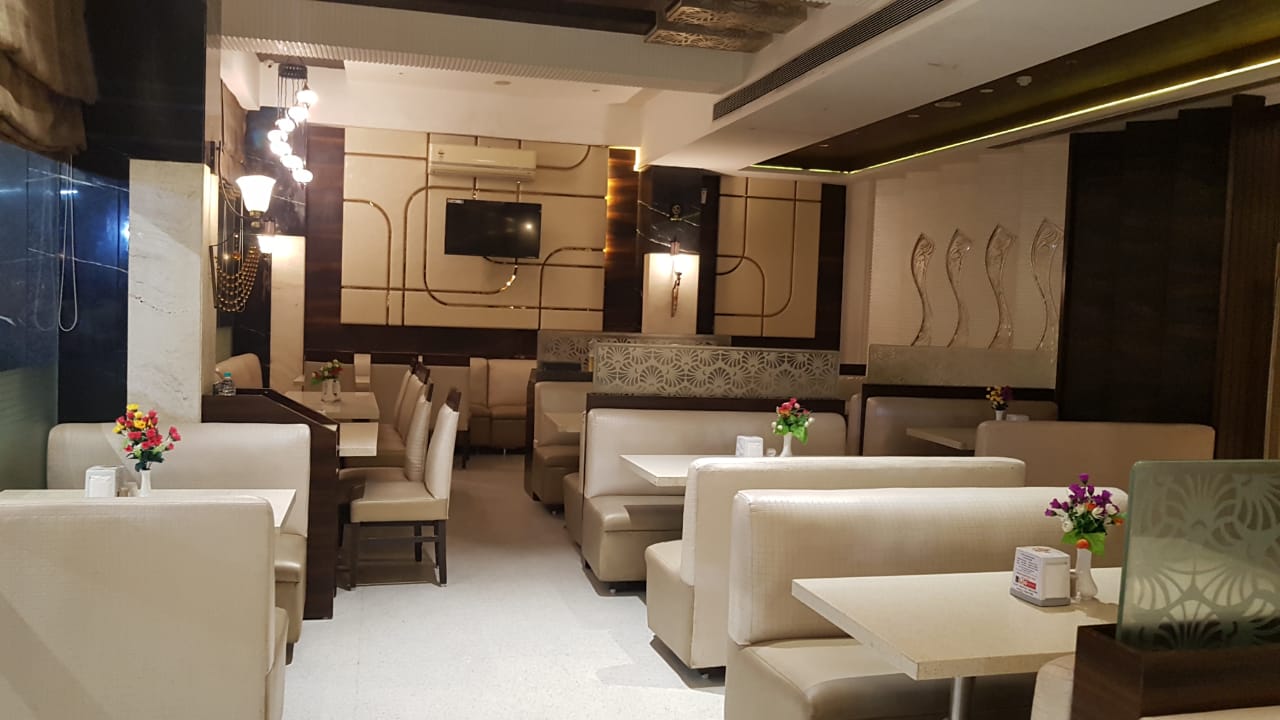 Naaz Restaurant