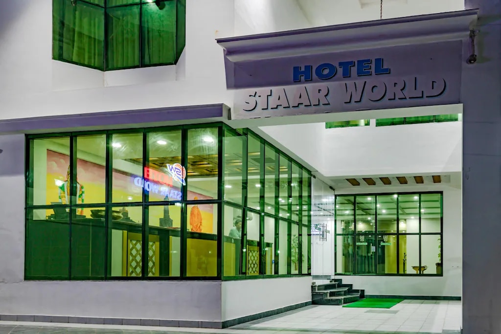 STAAR WORLD RESTAURANT