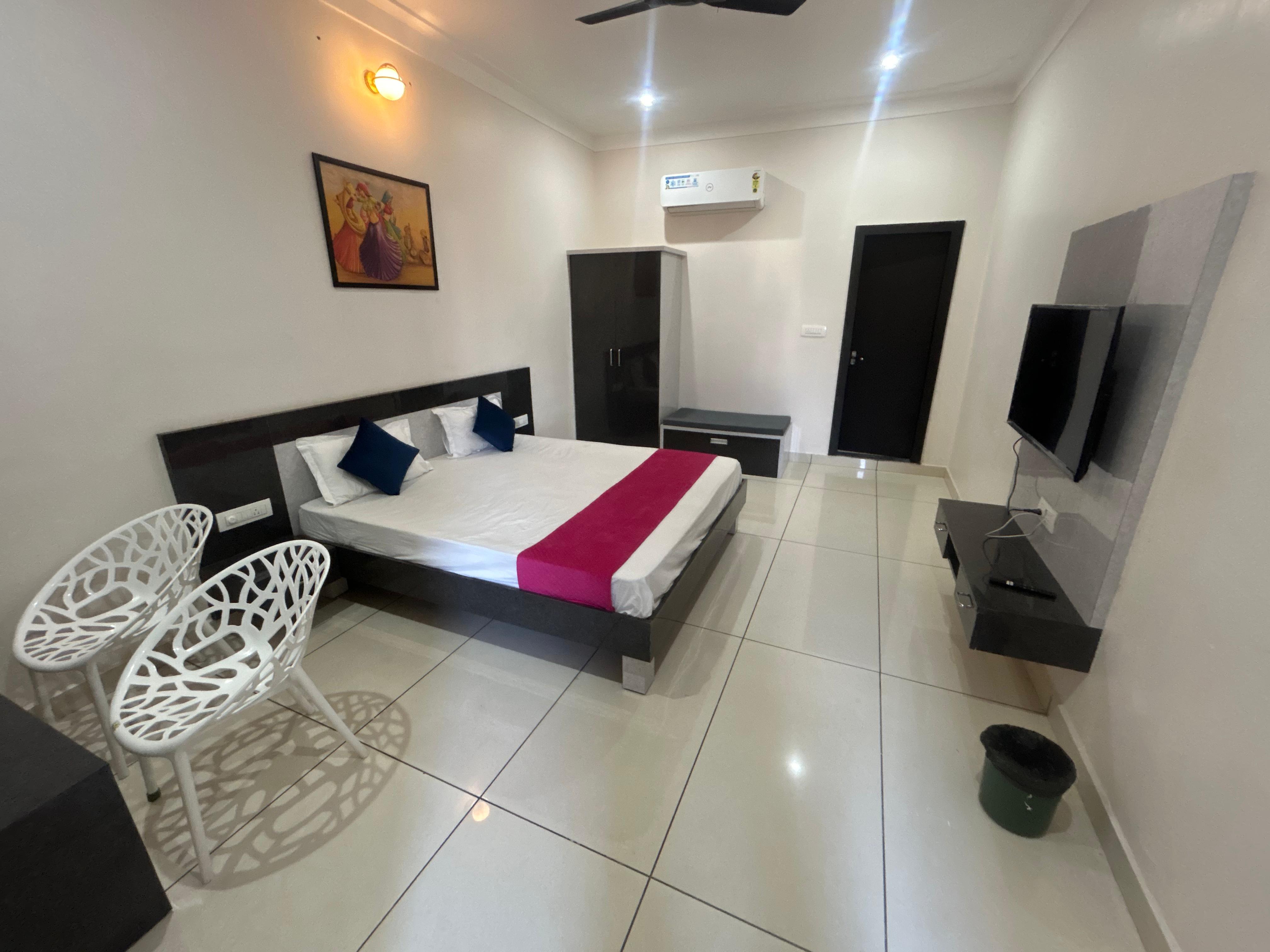 Shree Ji Kunj Homestay Udaipur | Book Hotel with Up to 25% OFF