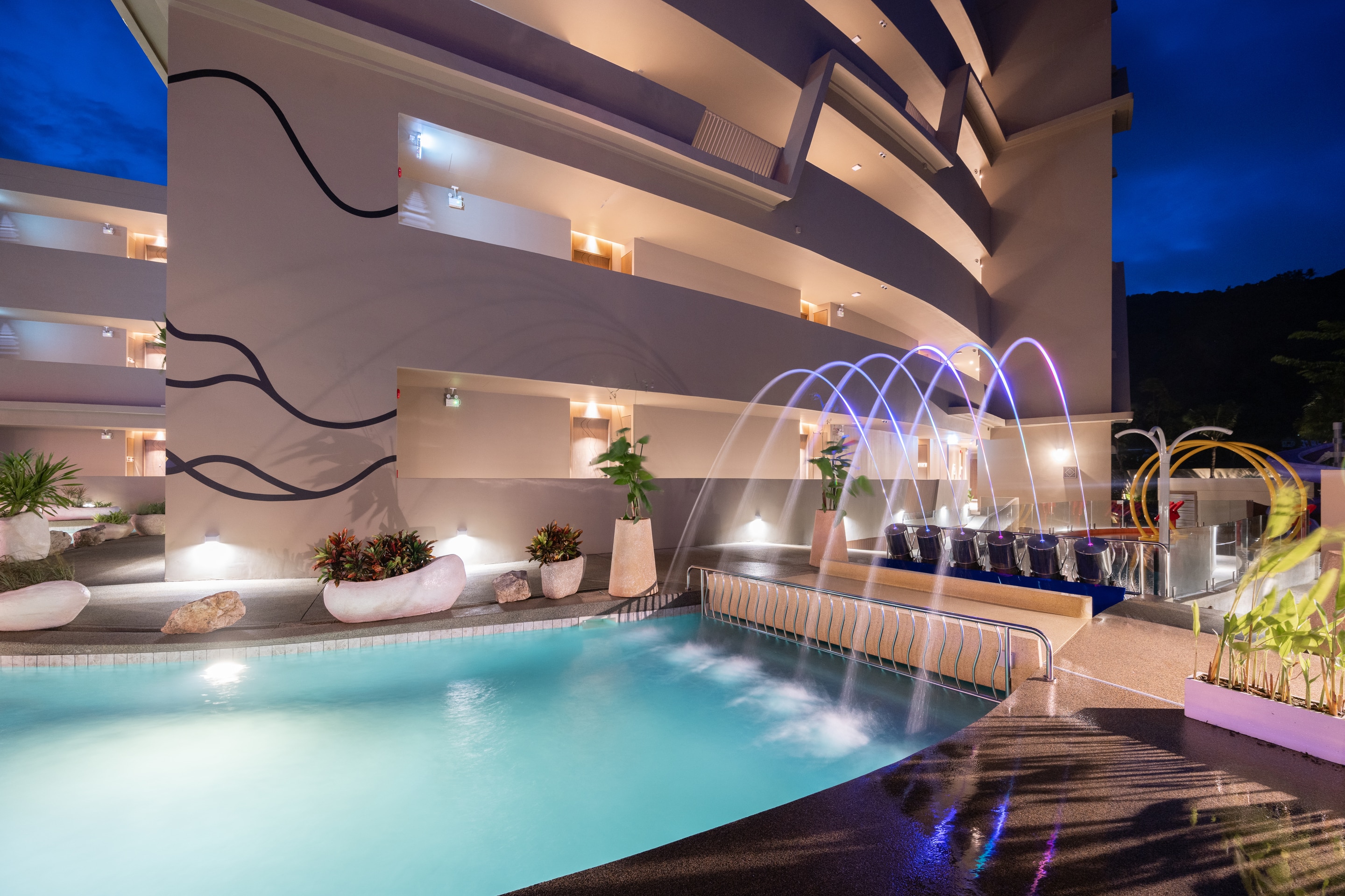 Water Fall Swim up Bar