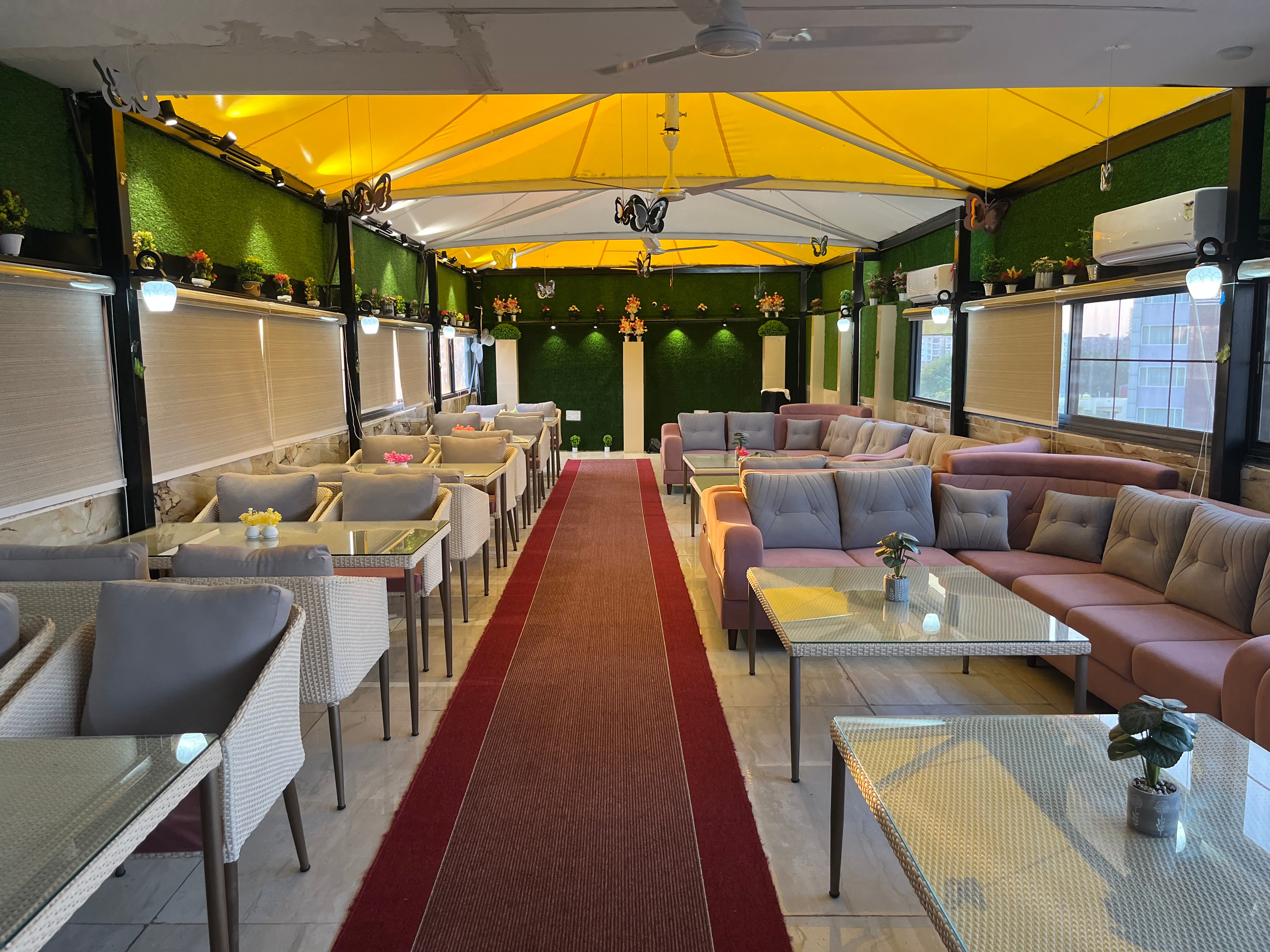 Saqi Rooftop Restaurant