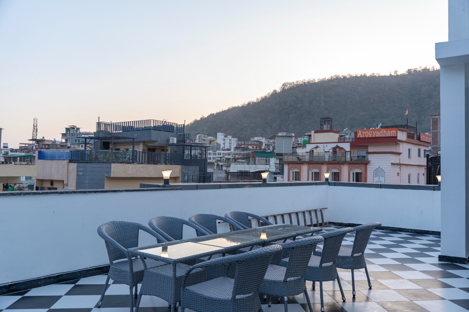  Hotel Hrishikesh High