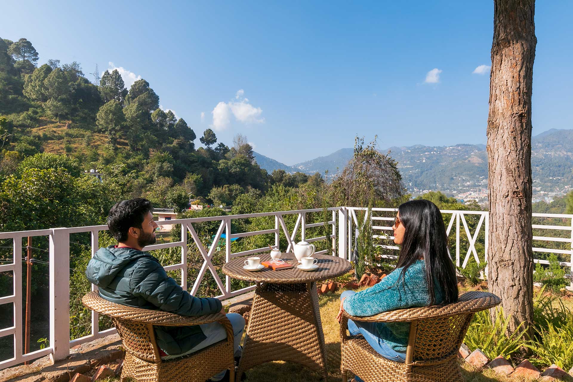 StayVista at Mist @ Cottage On The Lake 𝗕𝗢𝗢𝗞 Bhimtal Cottage