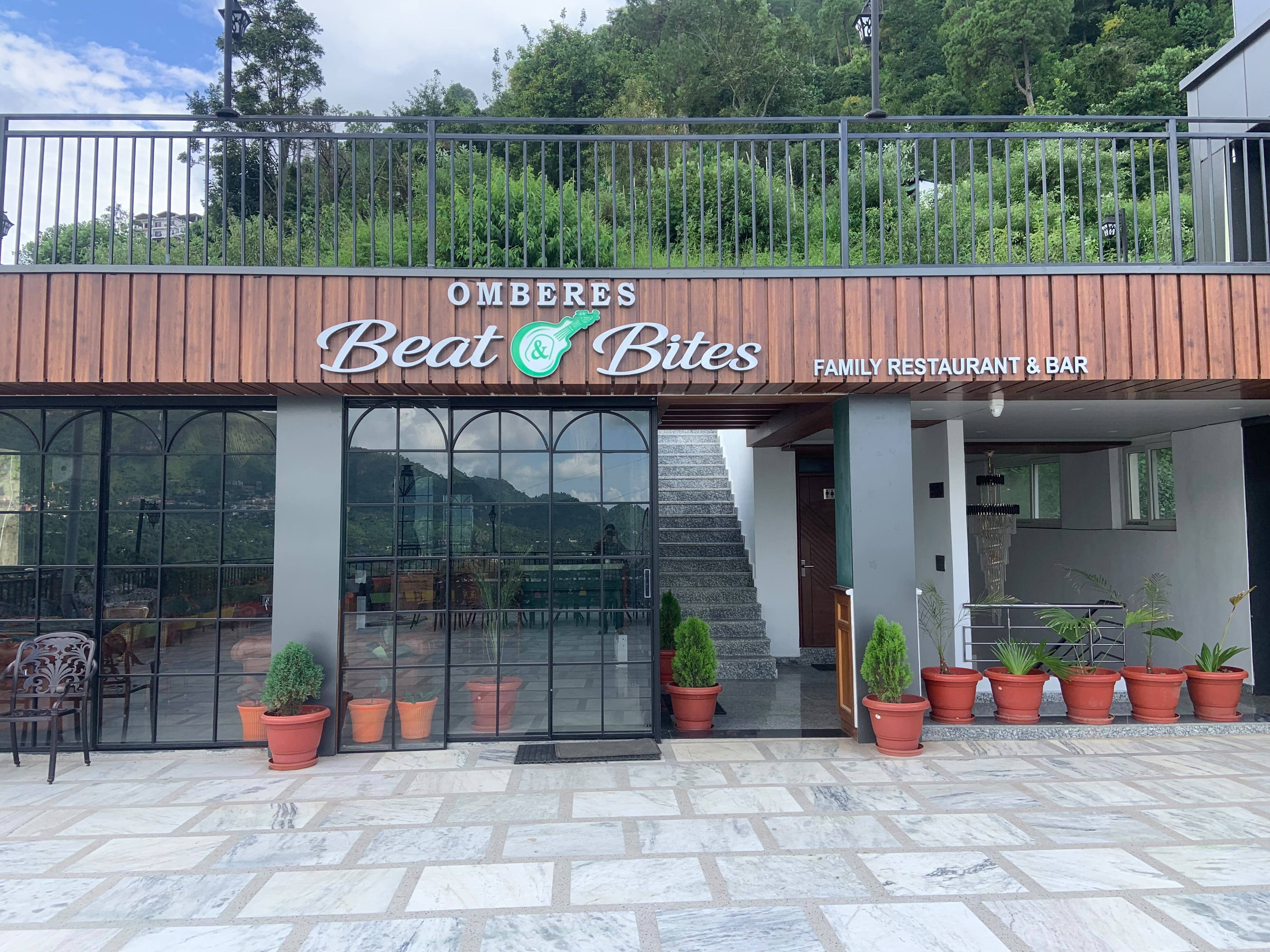 OMBERES BEAT & BITES