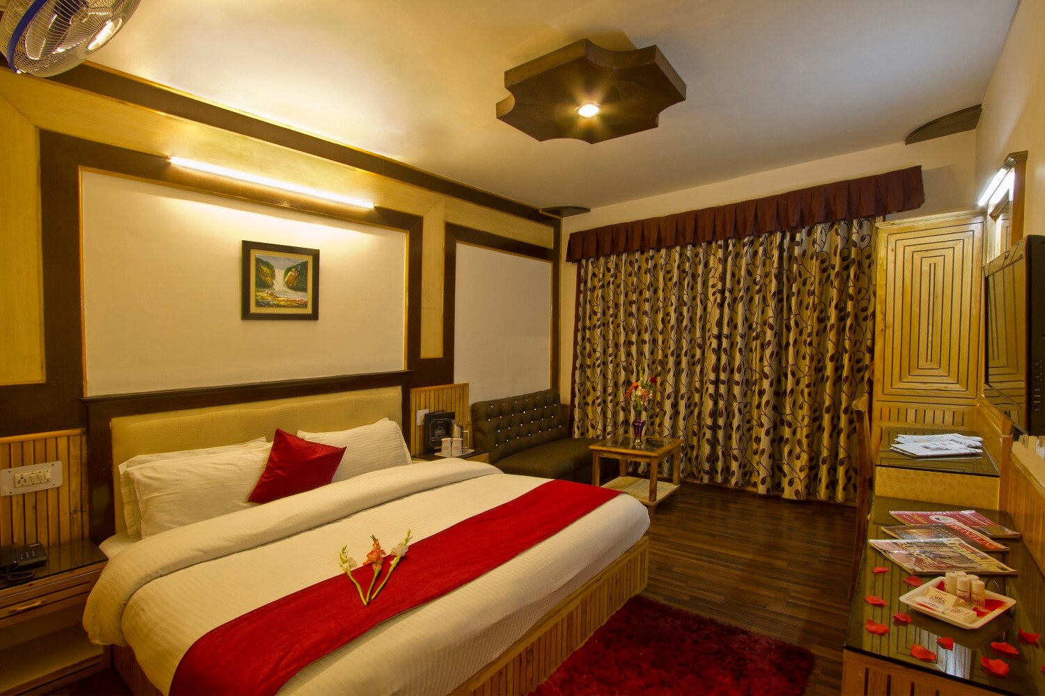 OYO 4637 Hotel Square Manali INR 649 OFF   5  7  7  5   Hotel                         