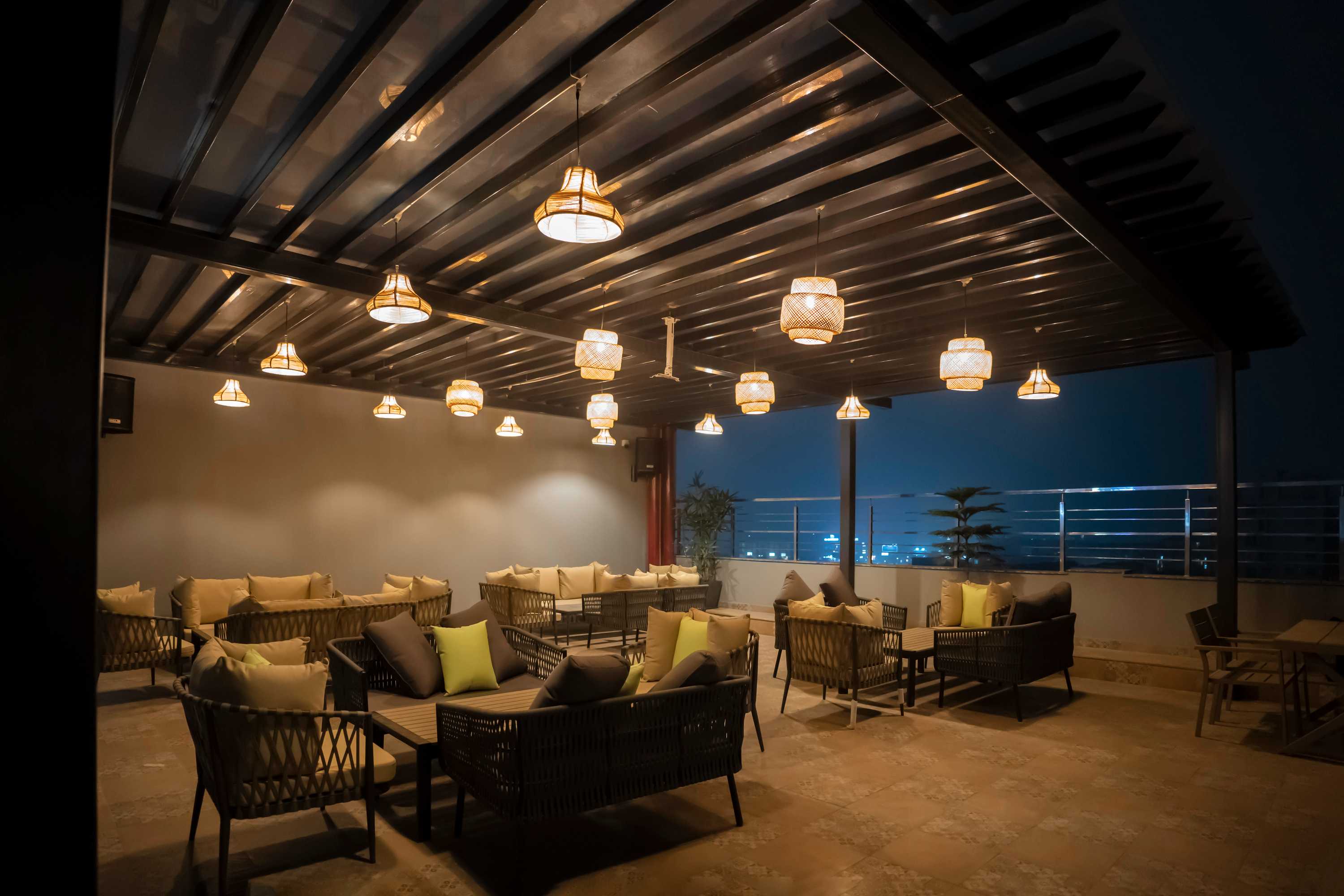 Clubhouse Hotel Chandigarh Mohali - Restaurant
