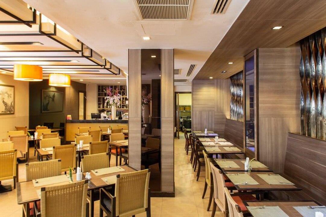 M Cafe