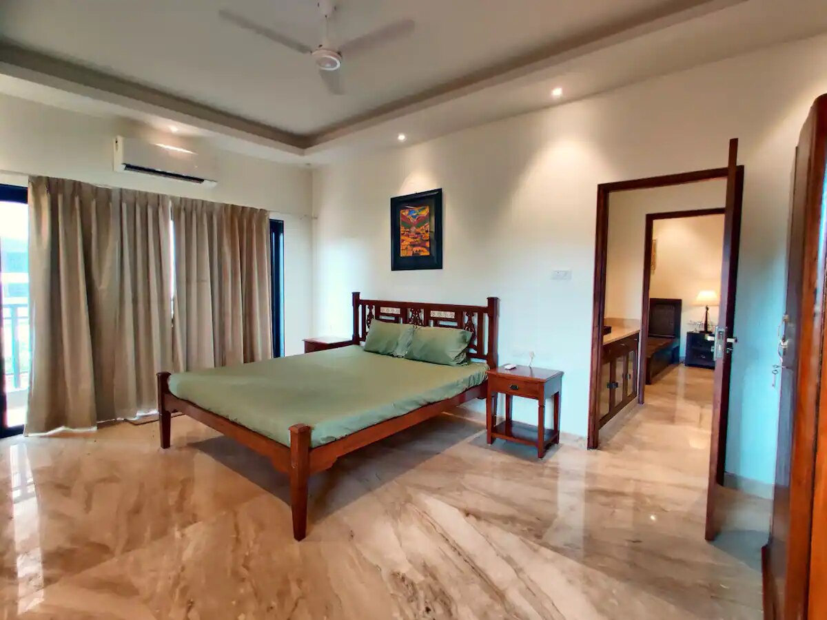 Goa Ultra Ultra Spacious Seafacing 4bhk Condo Near the Beach Apartment Goa ...