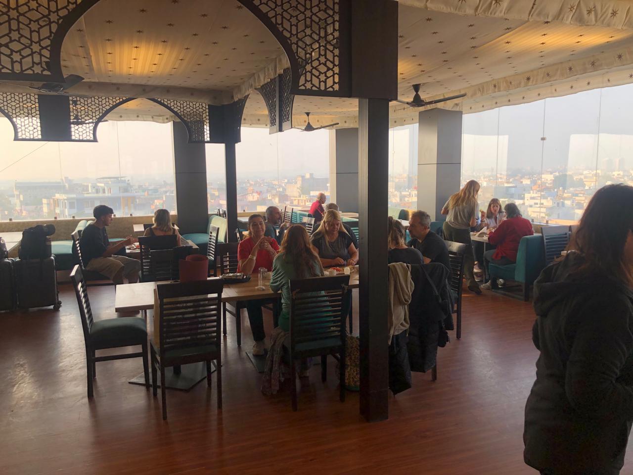 THE SKYLINE RESTAURANT
