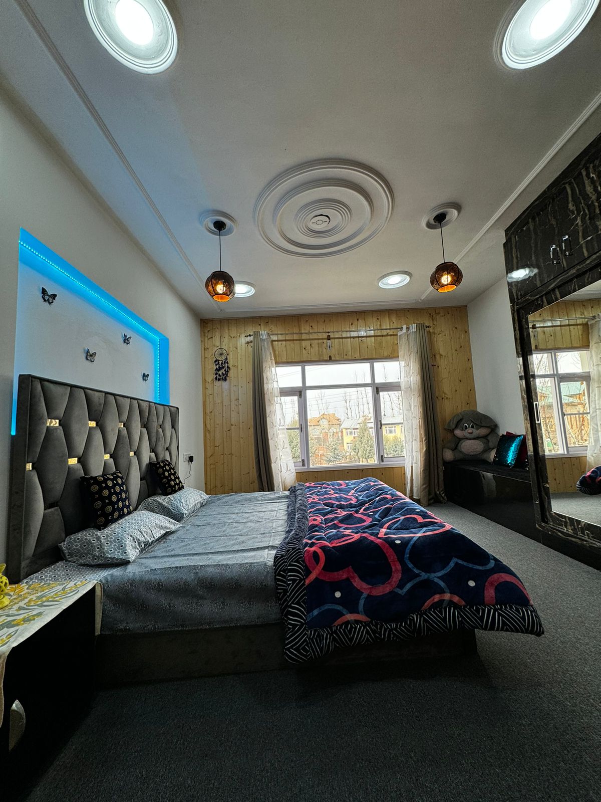 Walk Inn Sleep 𝗕𝗢𝗢𝗞 Srinagar Homestay
