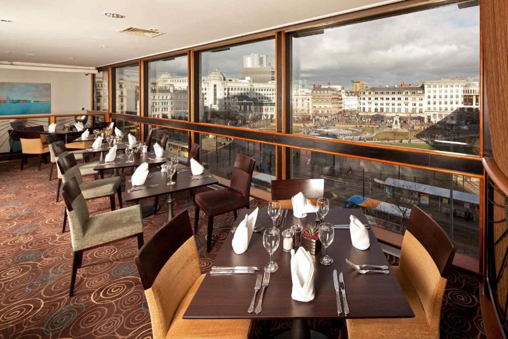 LEVEL 3 LOUNGE AND RESTAURANT
