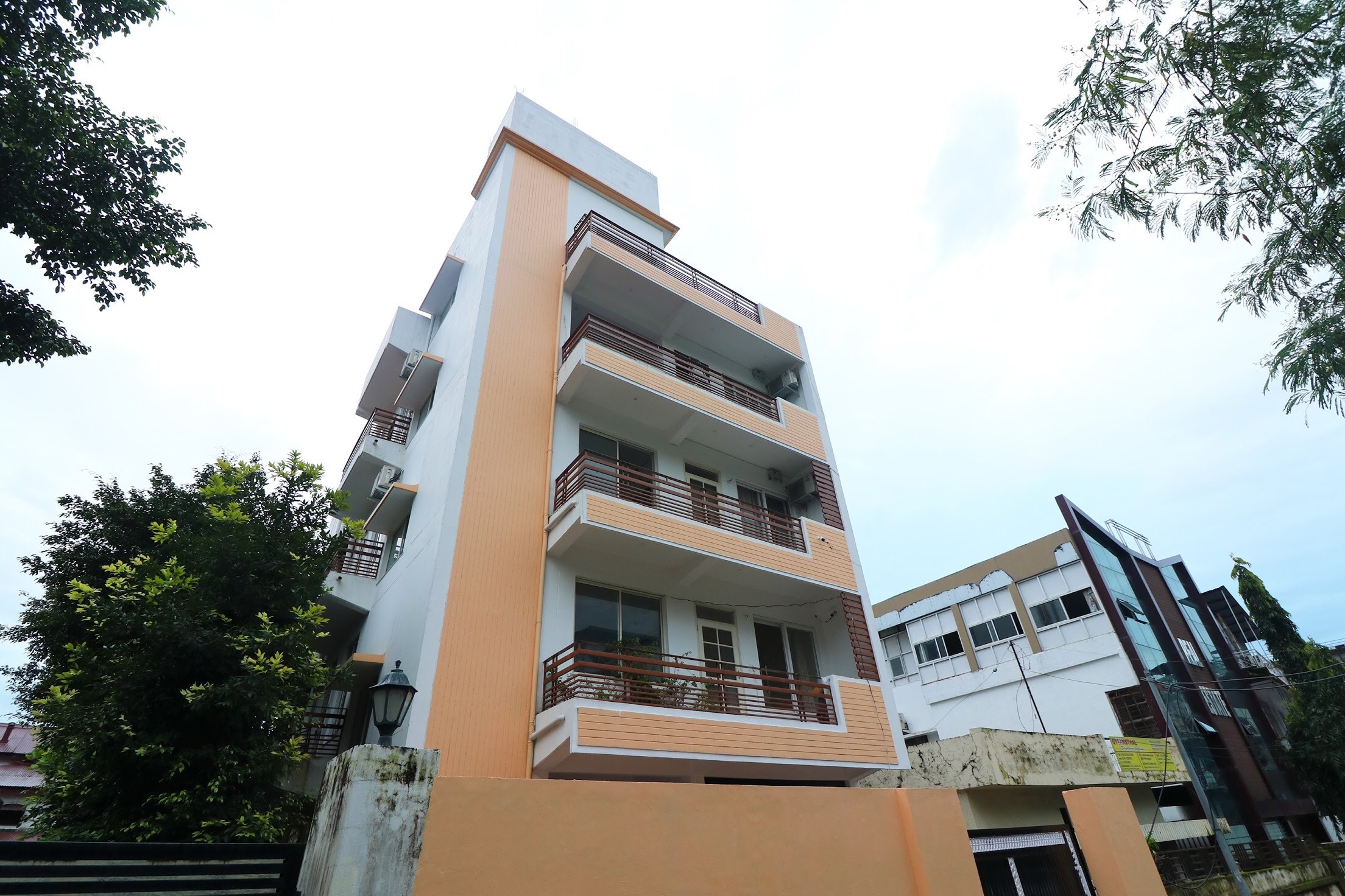 queens court apartments dehradun
