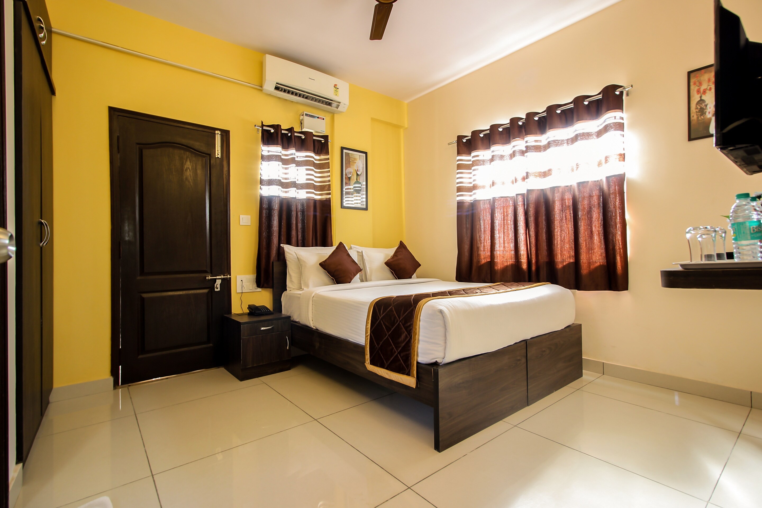 Relax Inn Service Apartments 𝗕𝗢𝗢𝗞 Bangalore Homestay