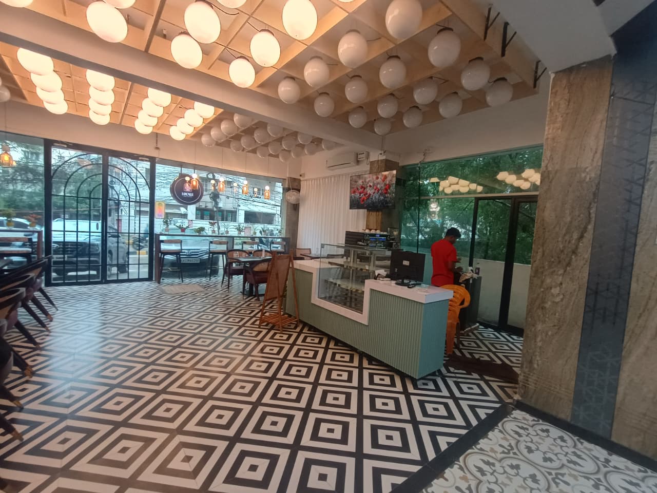 LOCALE CAFE & BISTRO