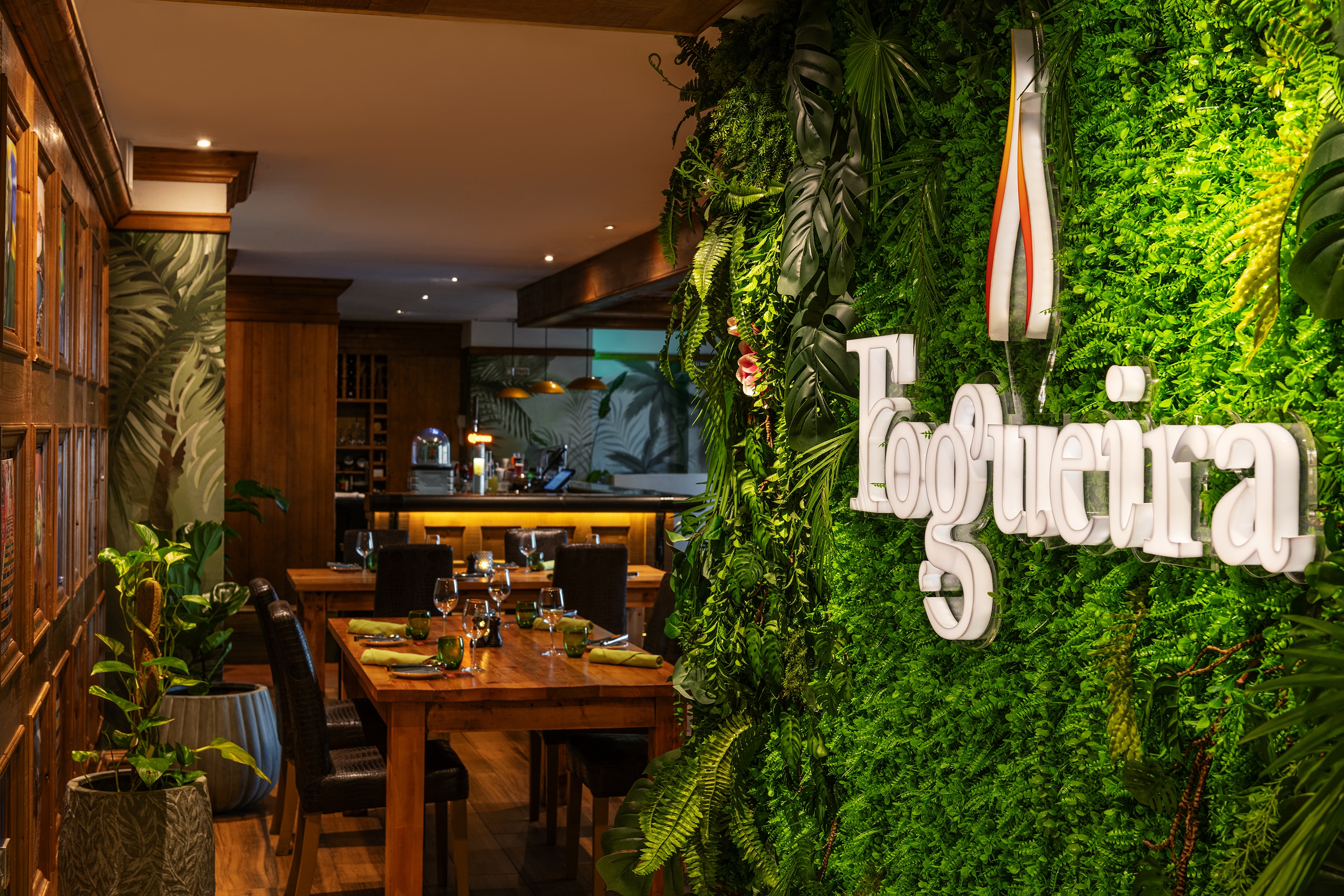 Fogueira Restaurant & Lounge