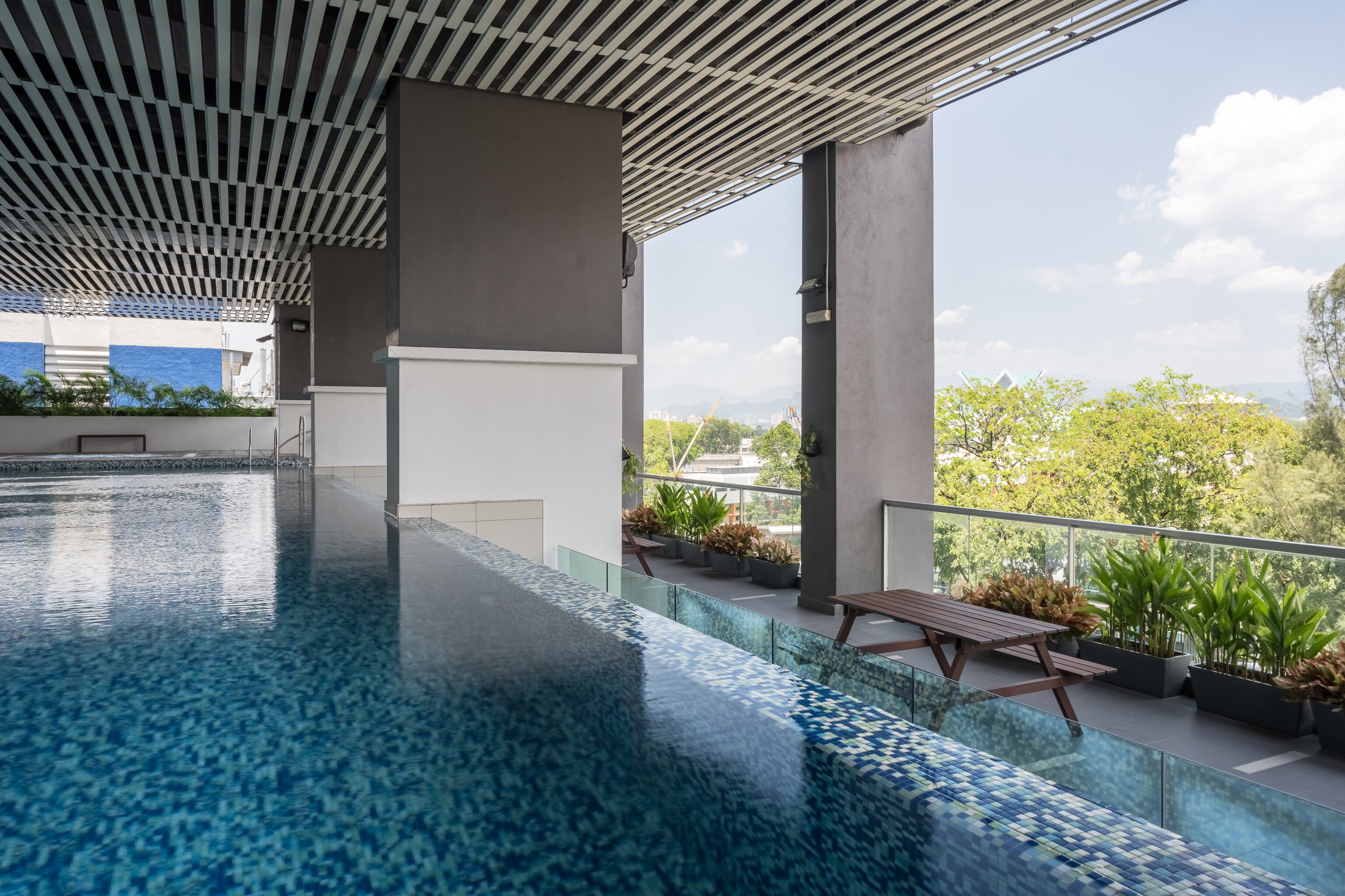 OYO Home 1177 Charming 2br Vue Residence, Kuala Lumpur Price