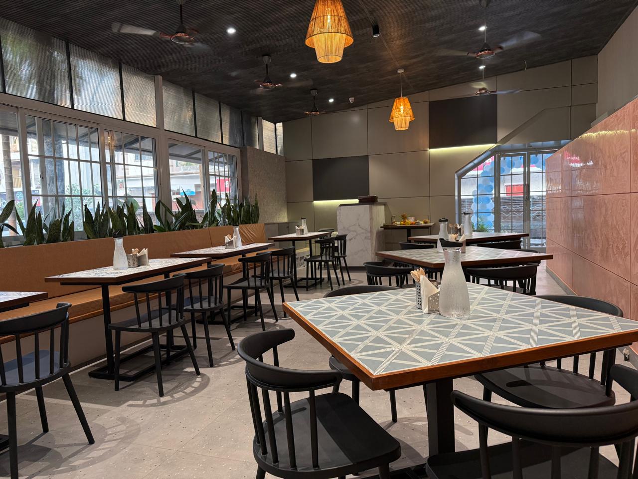 WAVES RESTAURANT