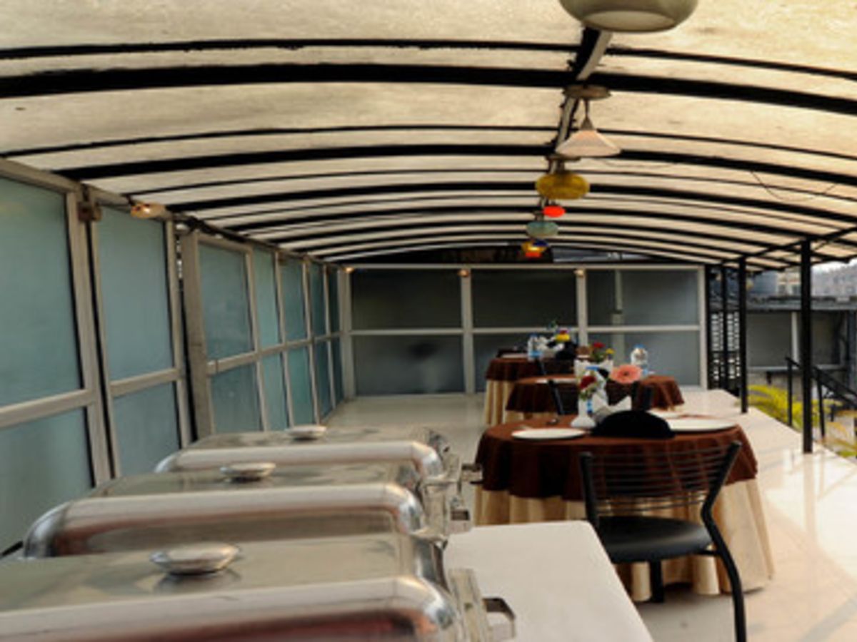 Housez43 Kolkata Inr 585 Off 3 0 0 0 Hotel Price Address