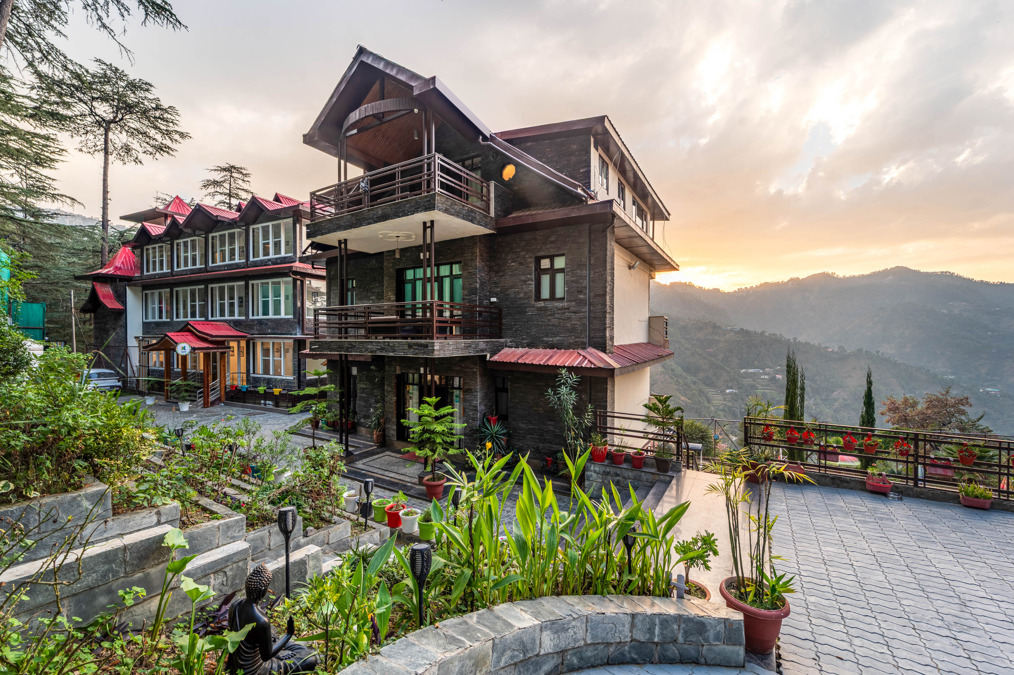 Treebo Kuval Inn Rooms of Treebo Premium Tranquil Inn - Hotel in Mashobra