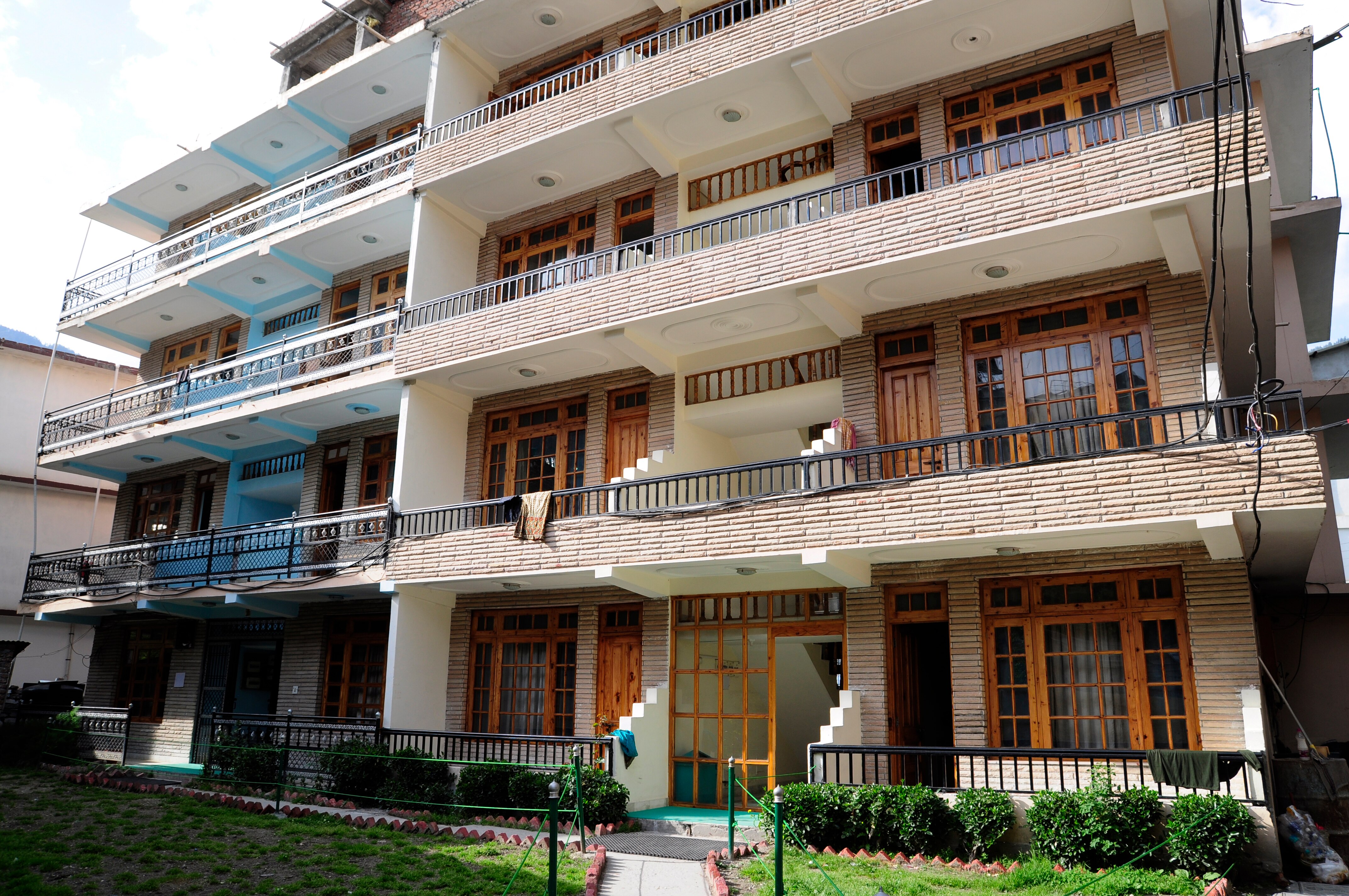 Hotel Suraj, Manali Hotel Suraj, Manali